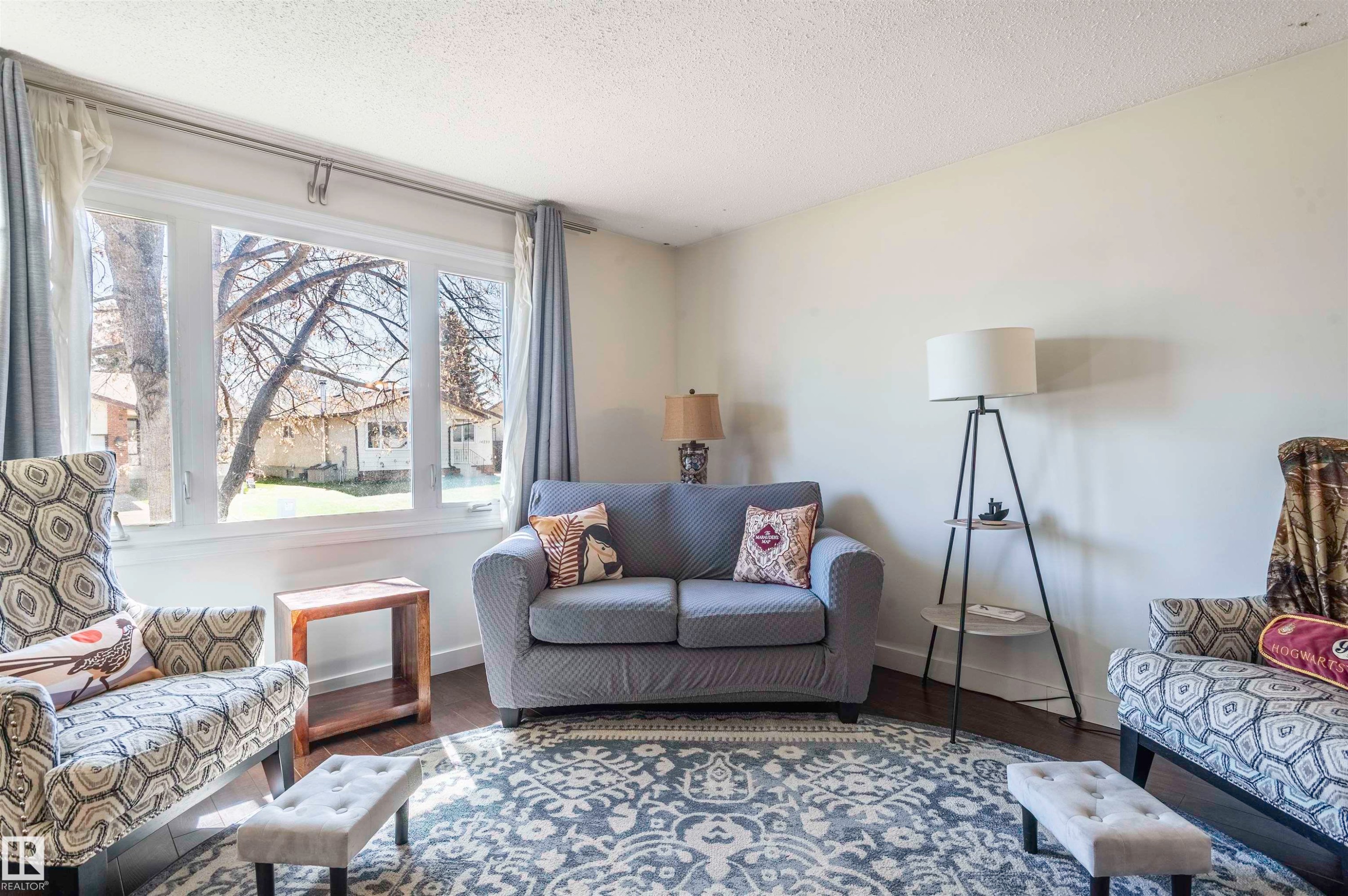 14238 22A Street, Edmonton, AB