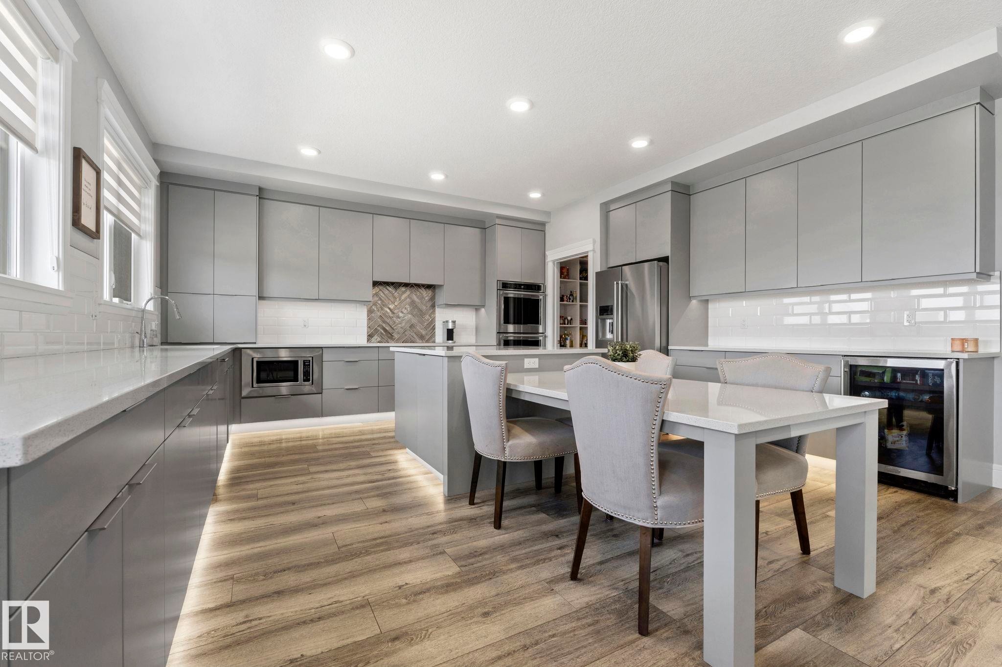 4412 Wingfield Cape, Edmonton, AB - Indoor