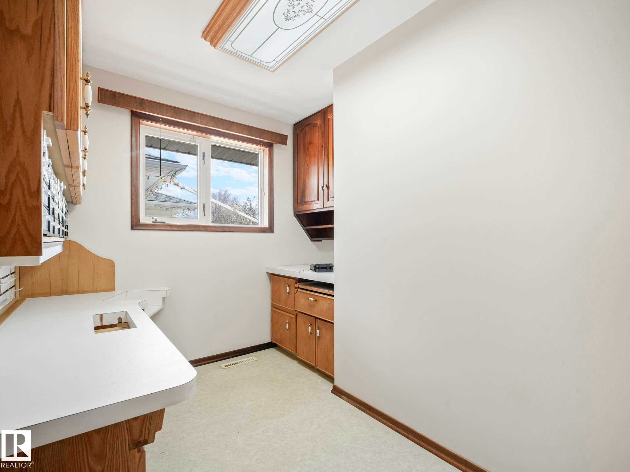 13532 113 Street, Edmonton, AB - Indoor