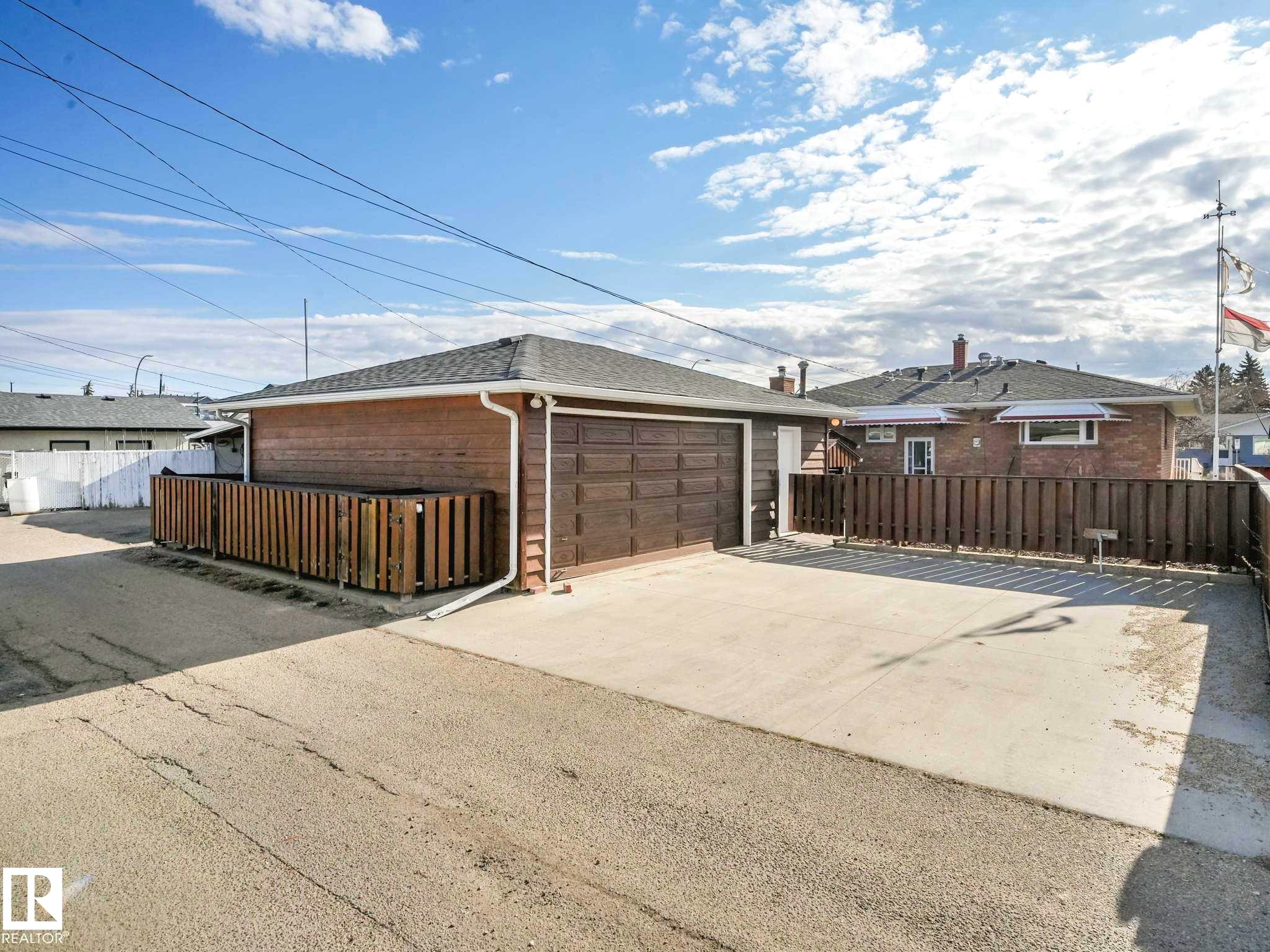13532 113 Street, Edmonton, AB - Outdoor