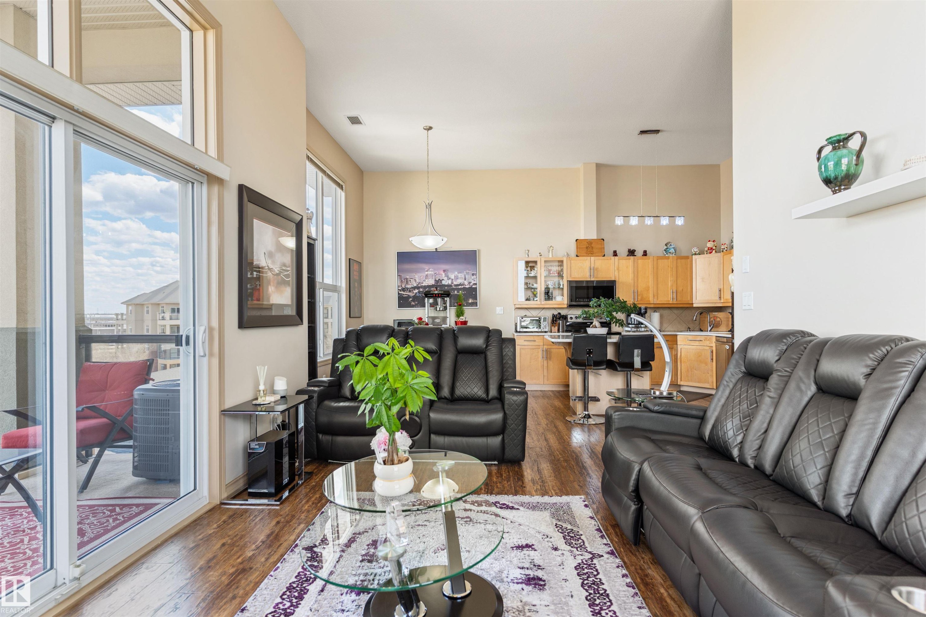 419 7909 71 Street, Edmonton, AB - Indoor Photo Showing Living Room