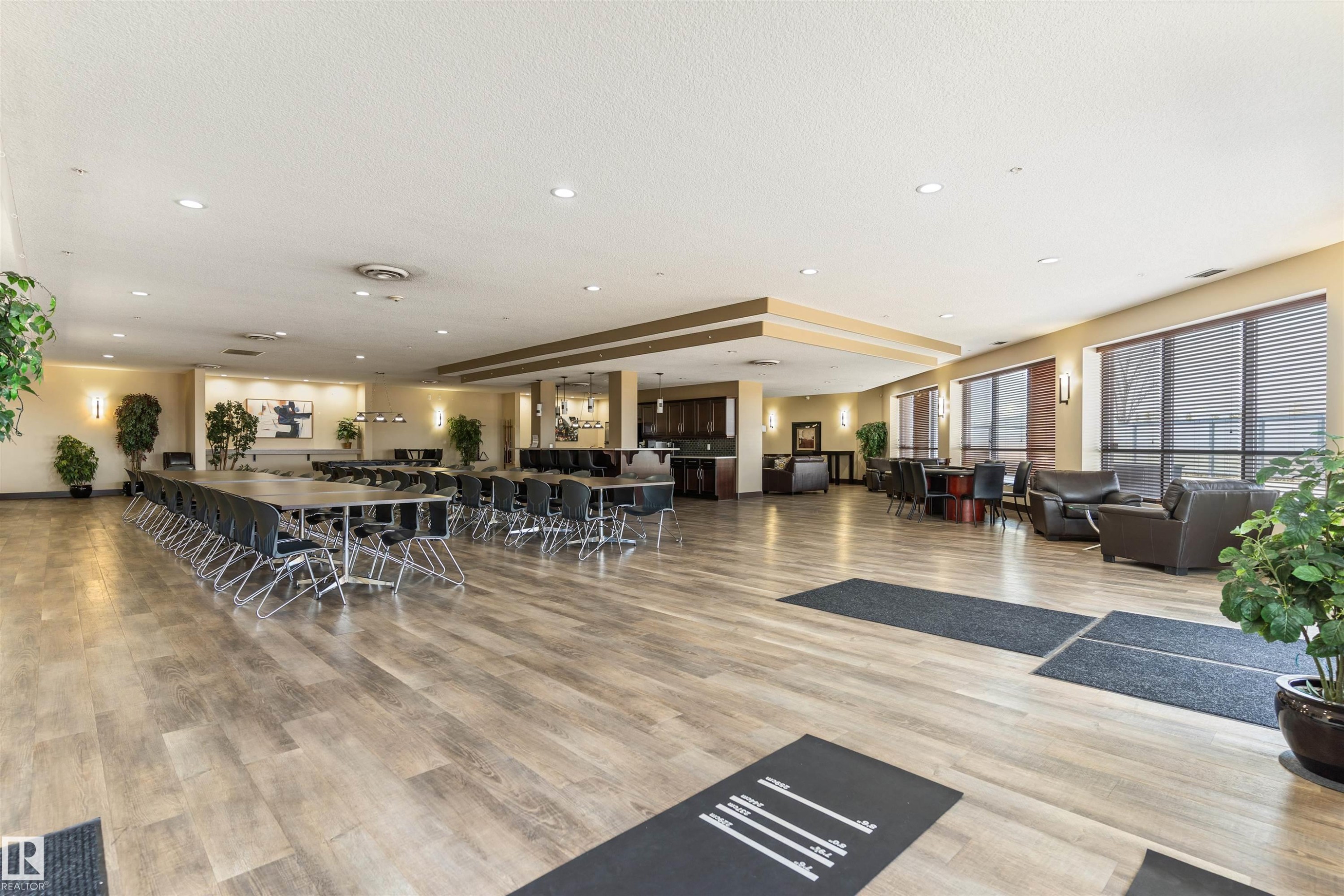 419 7909 71 Street, Edmonton, AB - Indoor