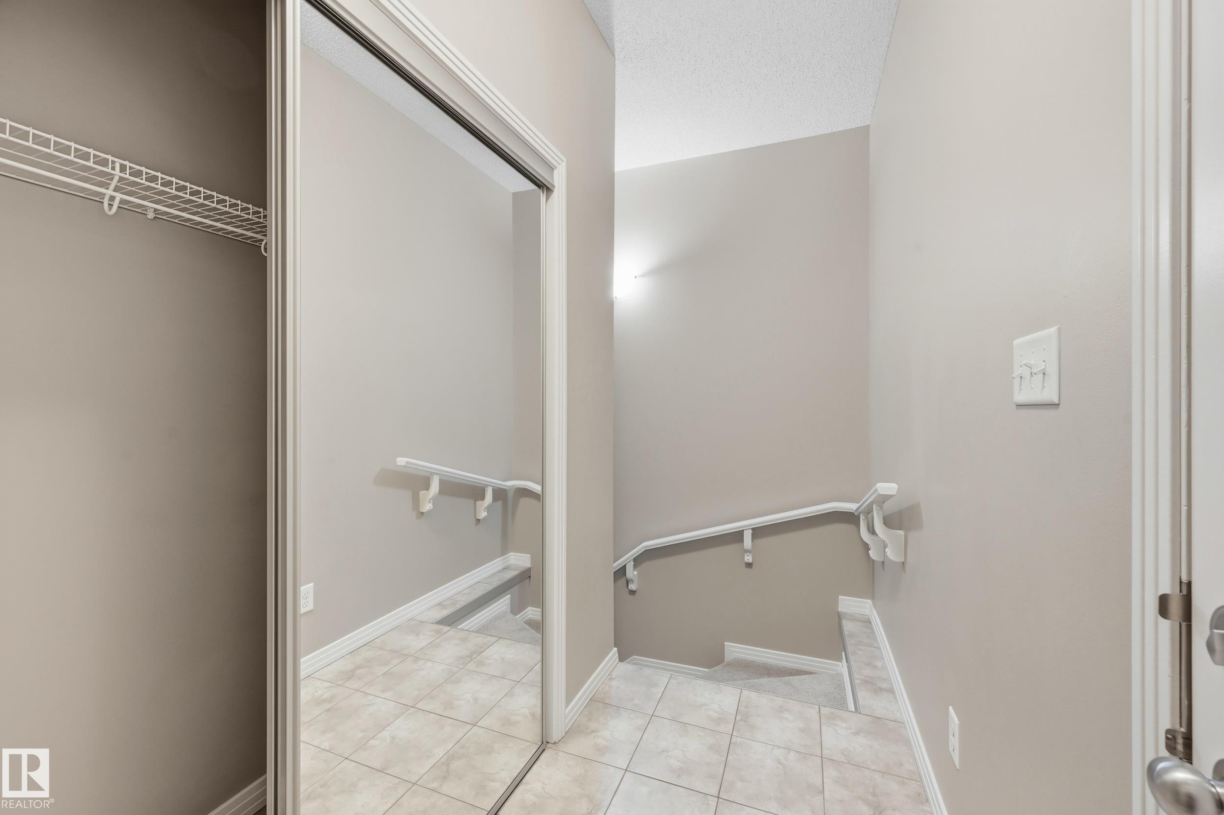 3552 Claxton Crescent, Edmonton, AB - Indoor