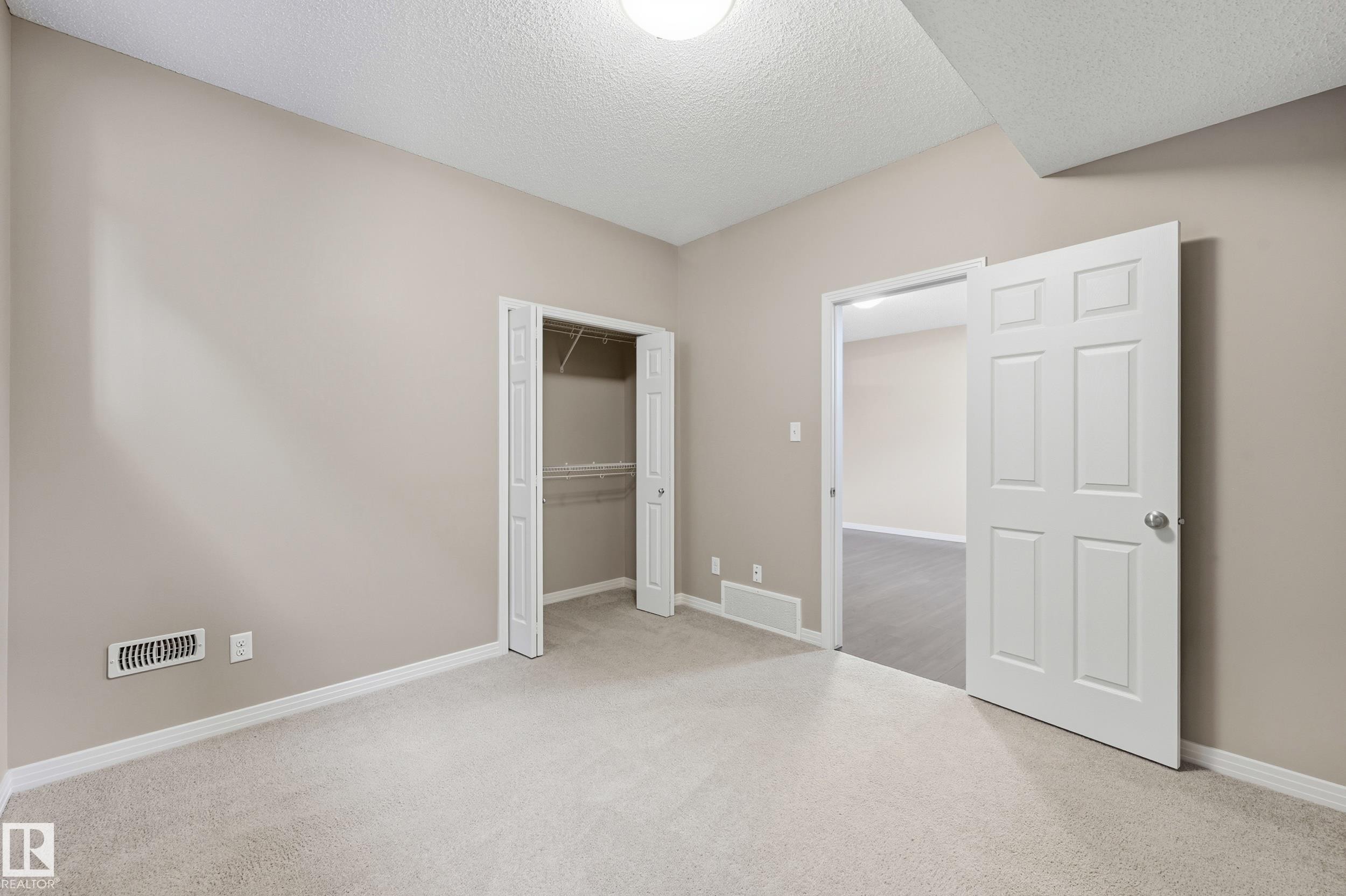 3552 Claxton Crescent, Edmonton, AB - Indoor Photo Showing Other Room