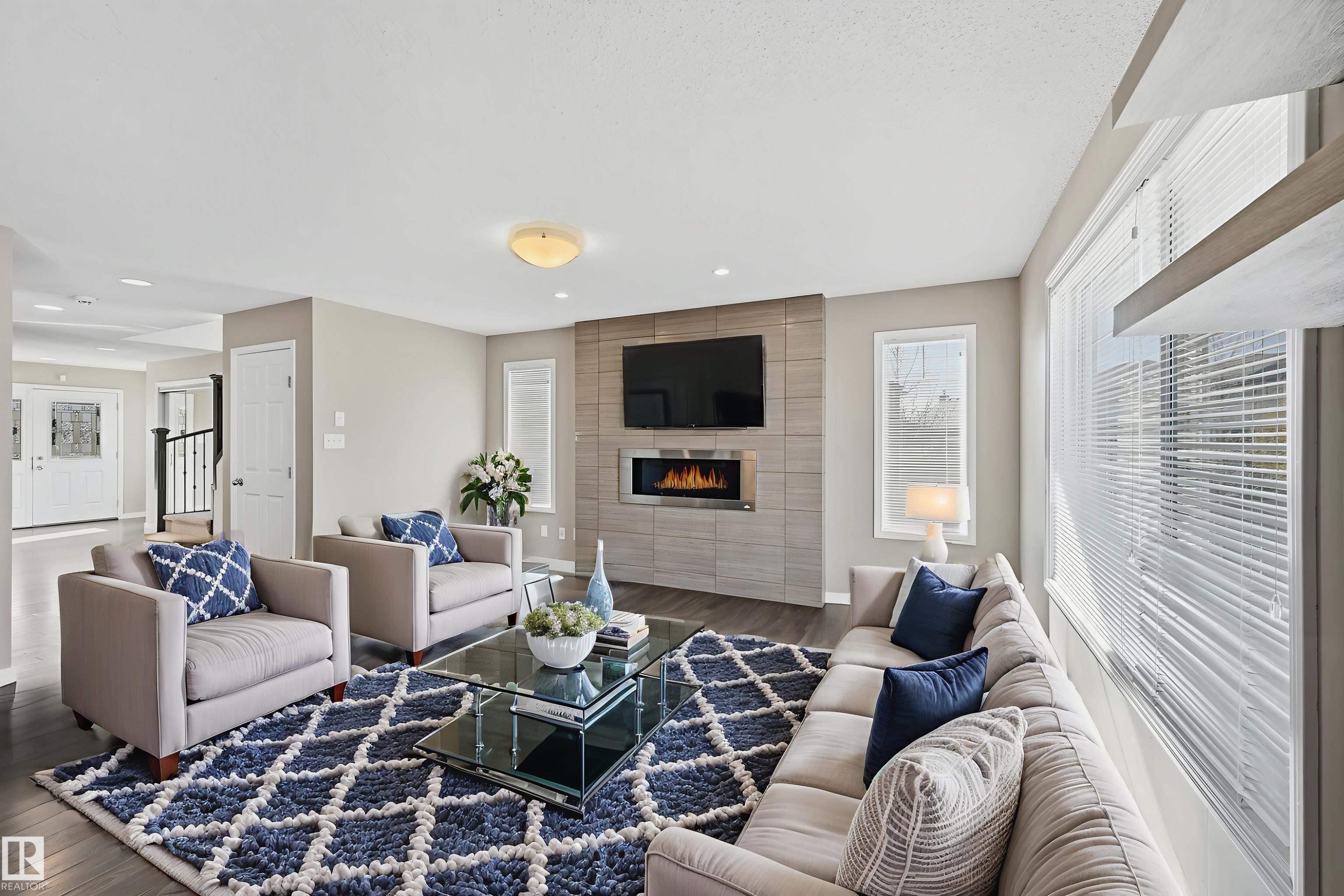 3552 Claxton Crescent, Edmonton, AB - Indoor Photo Showing Living Room With Fireplace