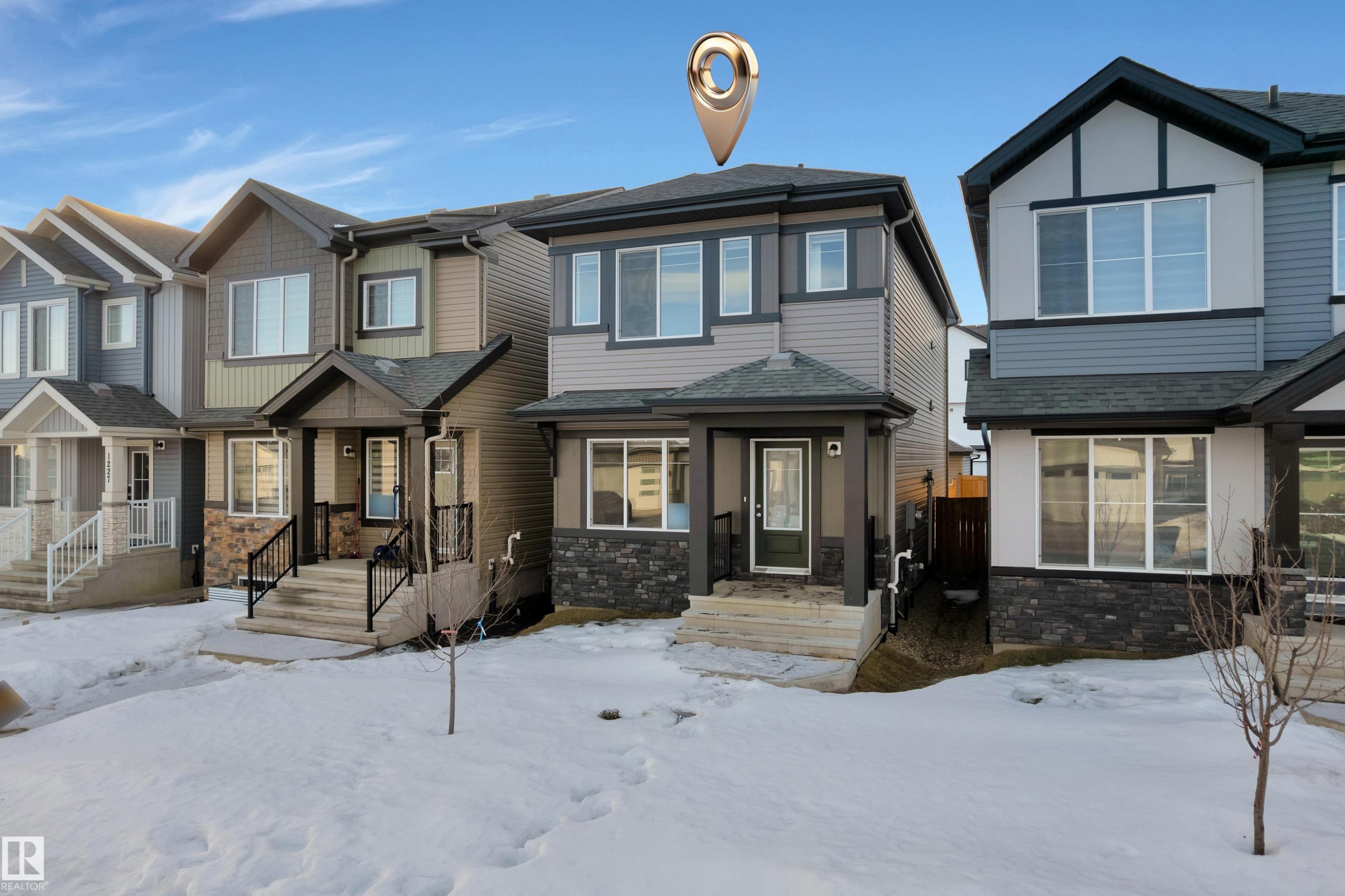 1235 16 Avenue, Edmonton, AB - Outdoor With Facade