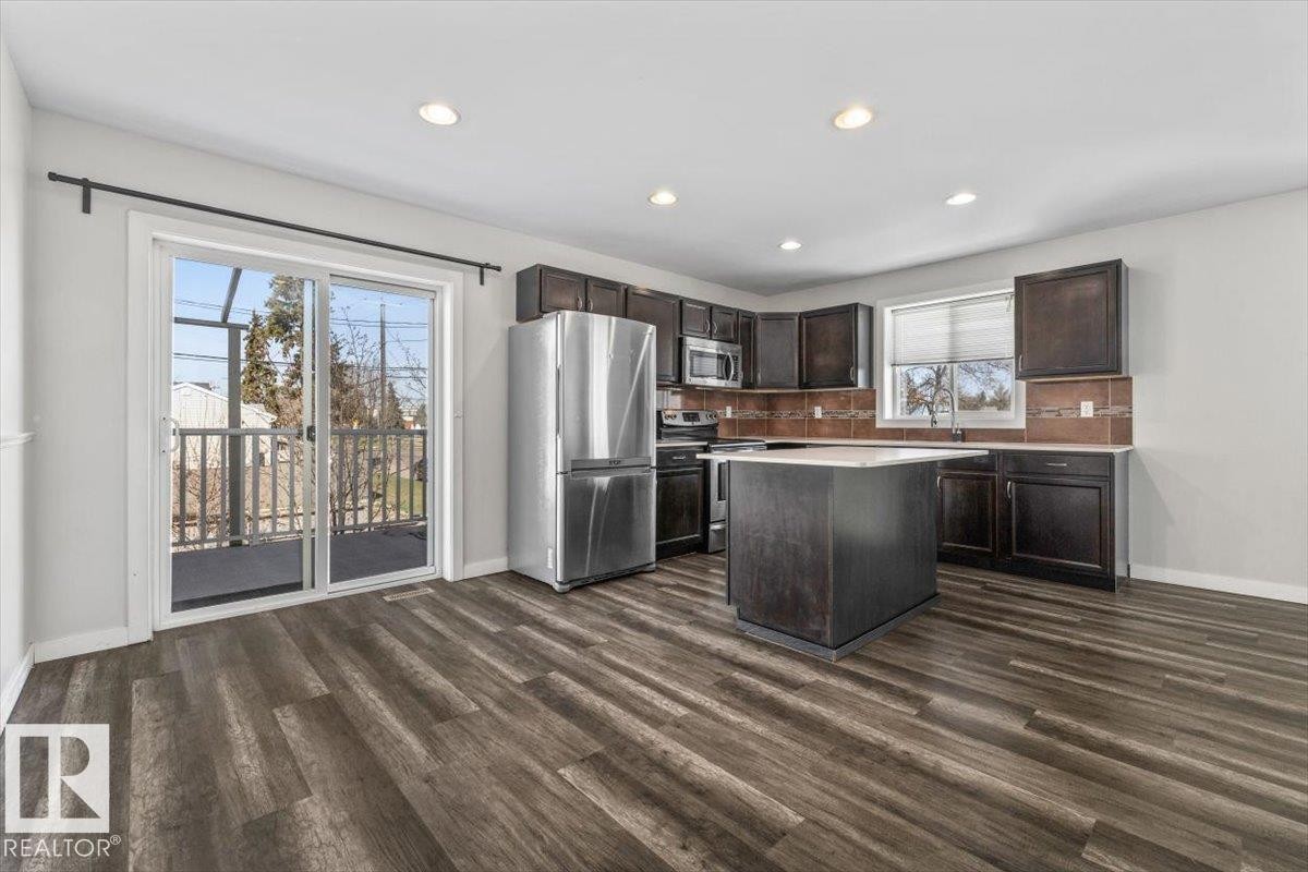 15805 104 Avenue, Edmonton, AB - Outdoor