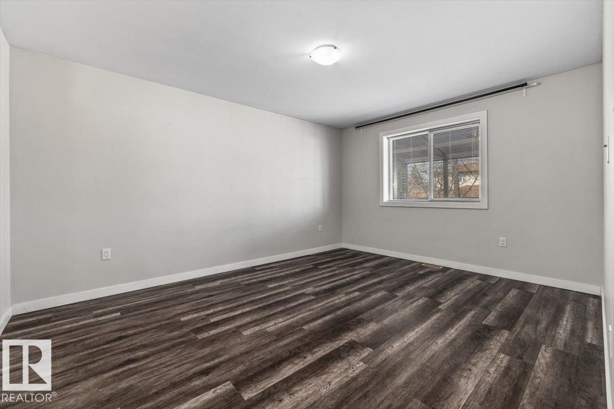 15805 104 Avenue, Edmonton, AB - Indoor Photo Showing Other Room