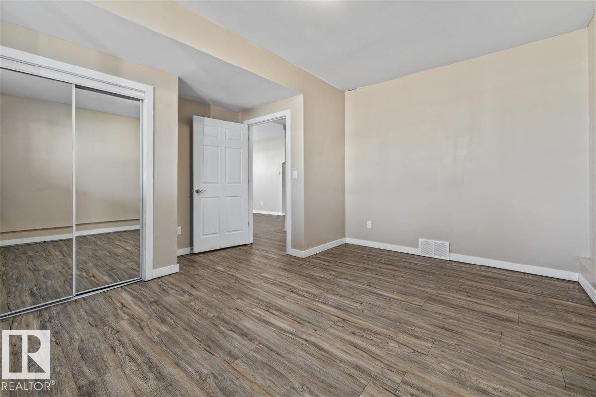 15805 104 Avenue, Edmonton, AB - Indoor Photo Showing Other Room