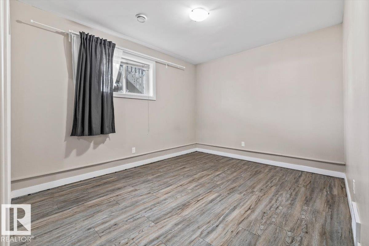 15805 104 Avenue, Edmonton, AB - Indoor Photo Showing Other Room