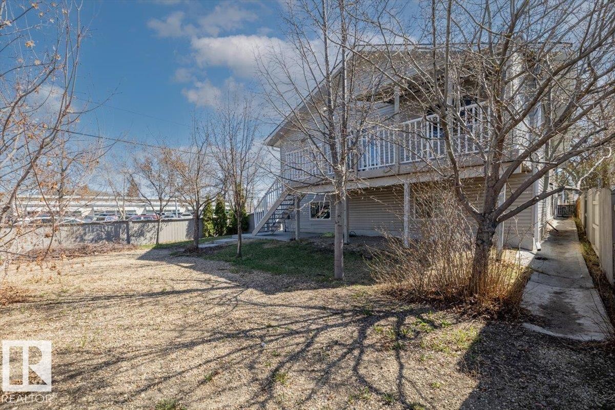15805 104 Avenue, Edmonton, AB - Outdoor