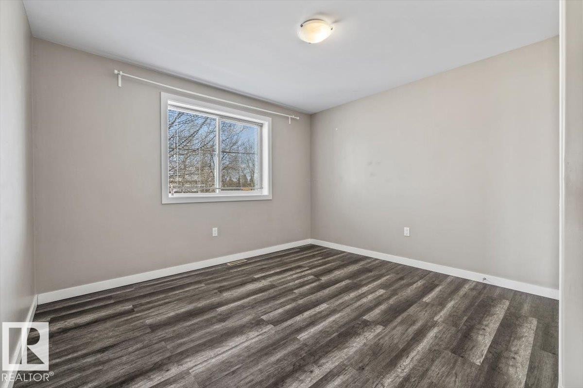 15805 104 Avenue, Edmonton, AB - Indoor Photo Showing Other Room