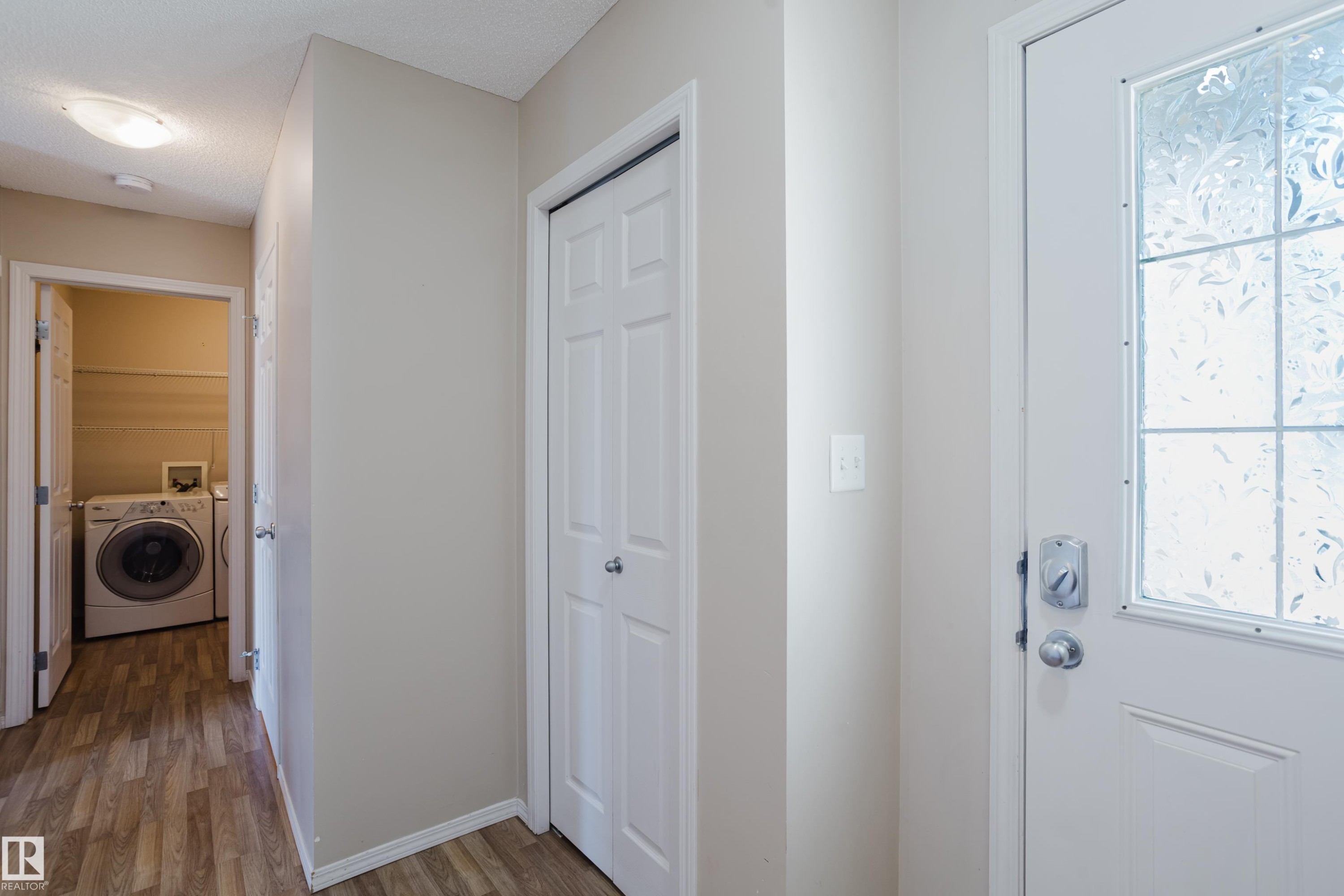 1666 Melrose Place, Edmonton, AB - Indoor Photo Showing Other Room