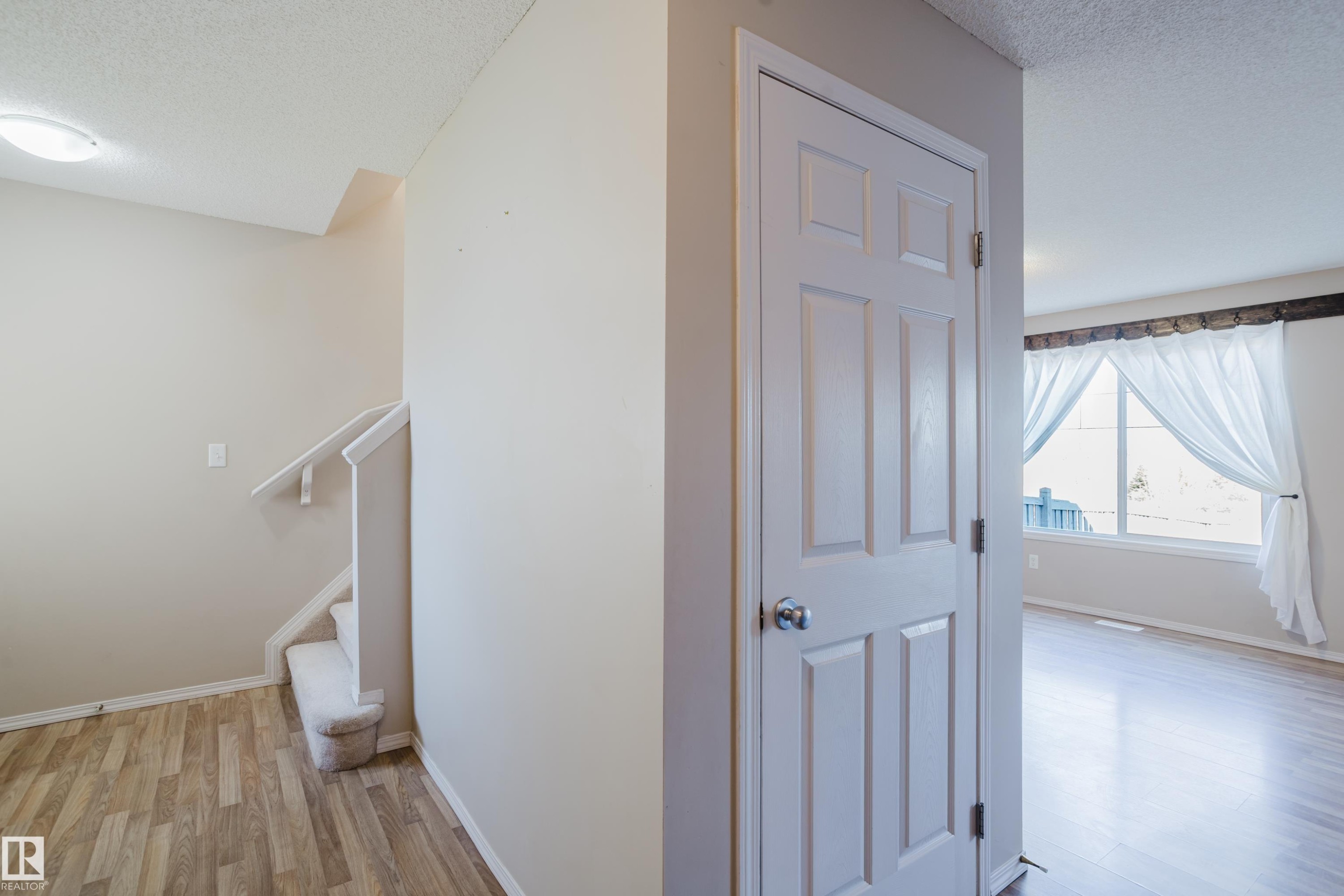 1666 Melrose Place, Edmonton, AB - Indoor Photo Showing Other Room