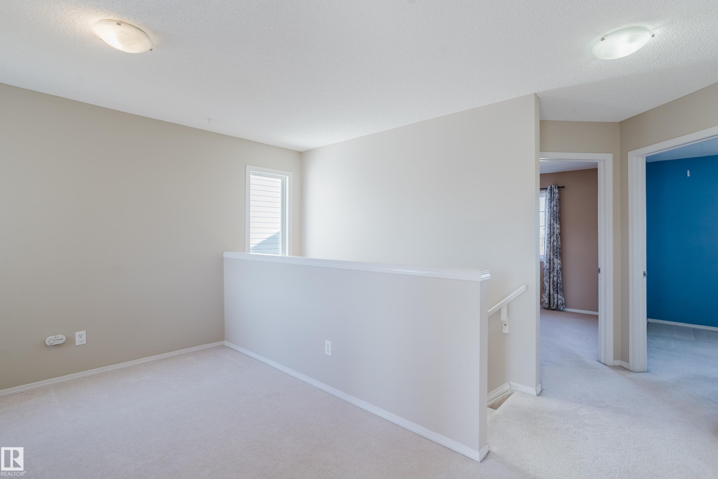 1666 Melrose Place, Edmonton, AB - Indoor Photo Showing Other Room