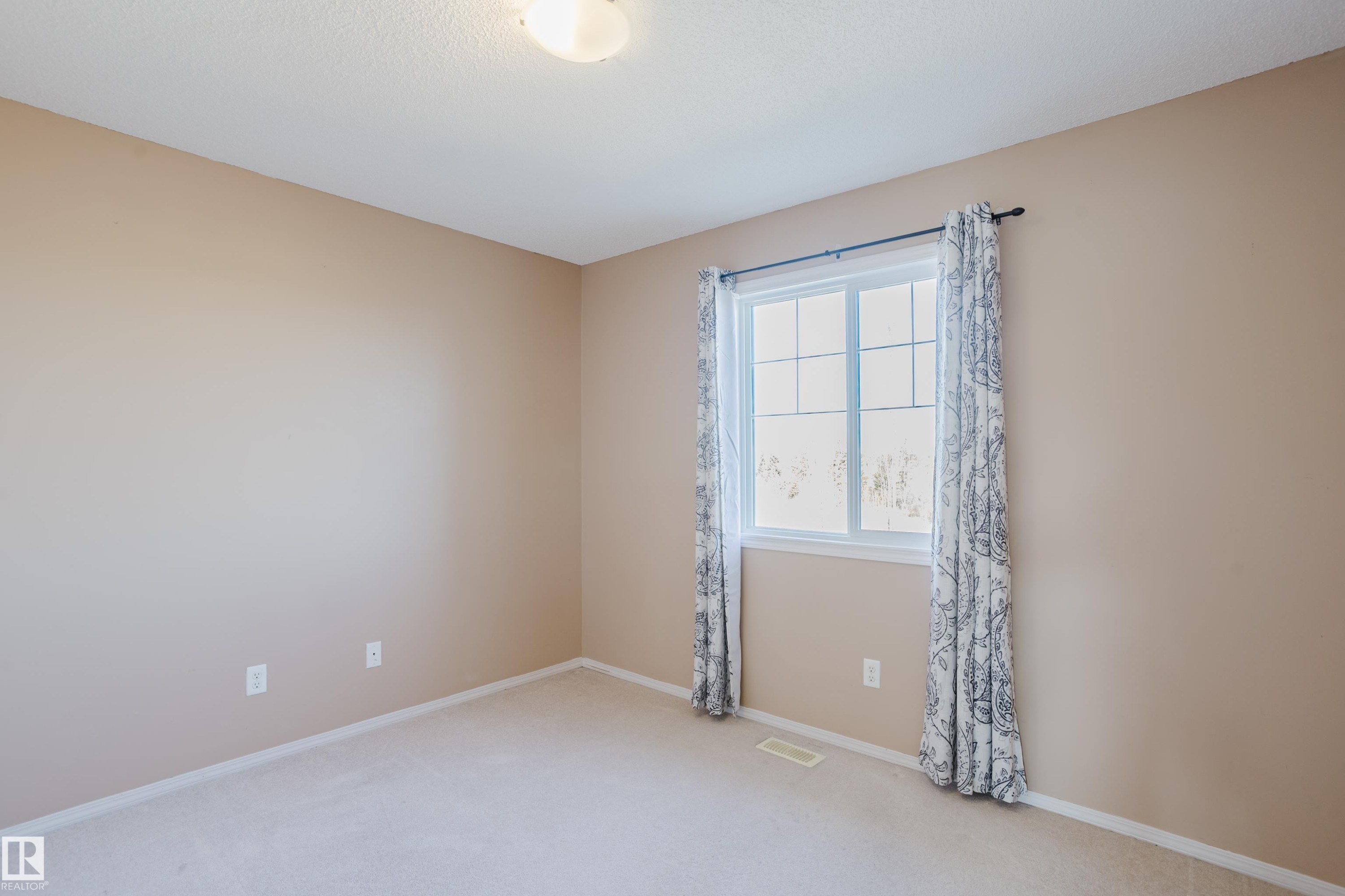 1666 Melrose Place, Edmonton, AB - Indoor Photo Showing Other Room