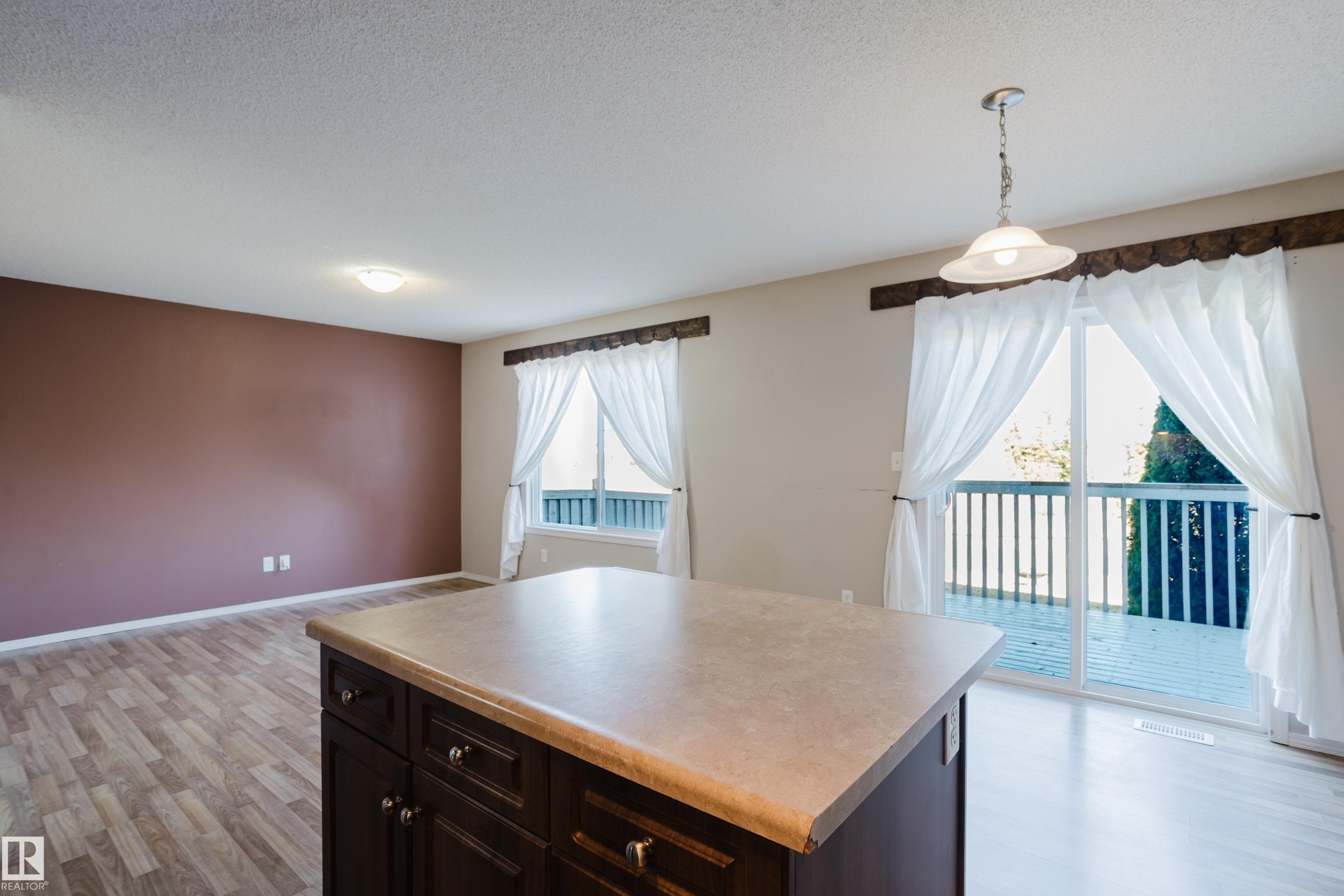 1666 Melrose Place, Edmonton, AB - Indoor