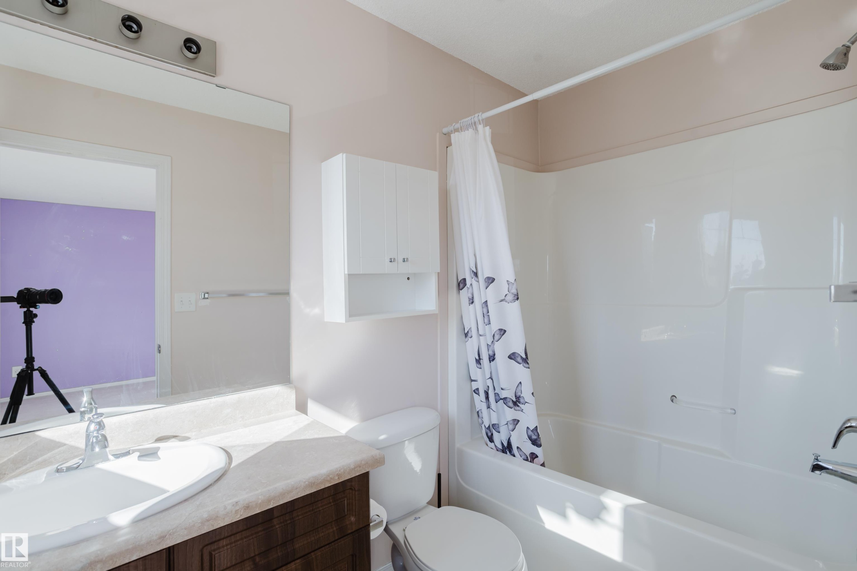 1666 Melrose Place, Edmonton, AB - Indoor Photo Showing Bathroom
