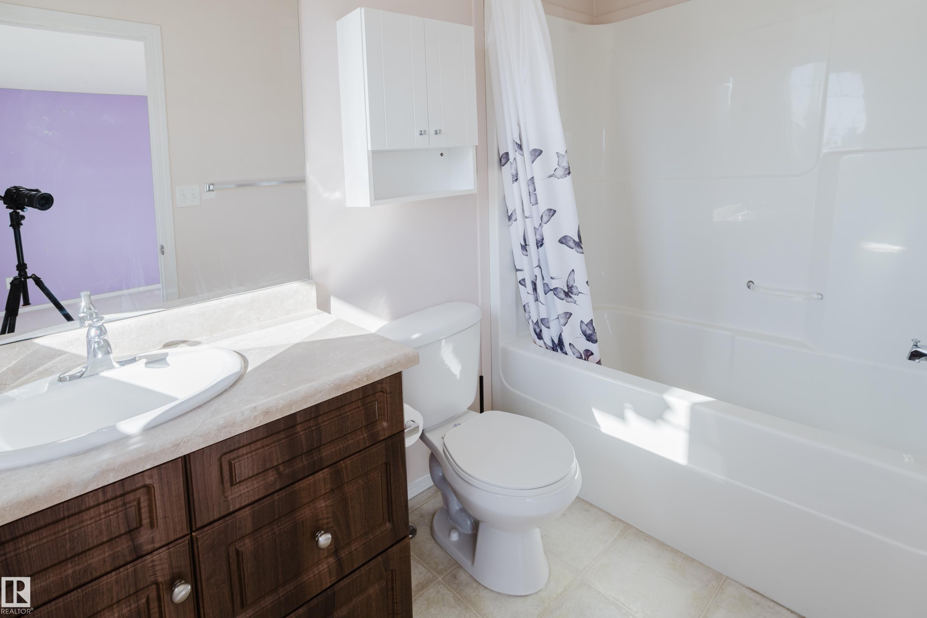 1666 Melrose Place, Edmonton, AB - Indoor Photo Showing Bathroom