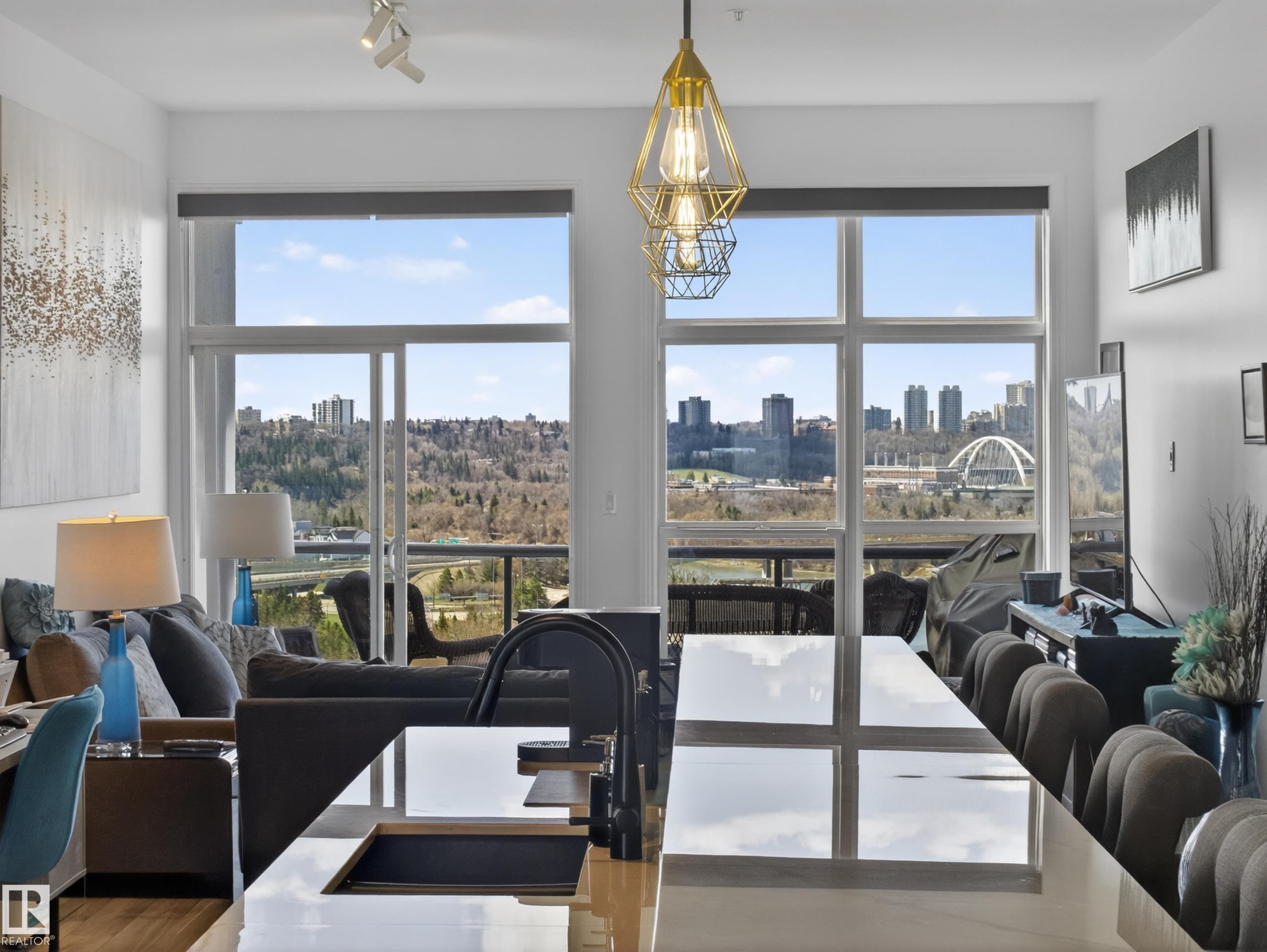 516 9507 101 Avenue, Edmonton, AB - Indoor Photo Showing Dining Room