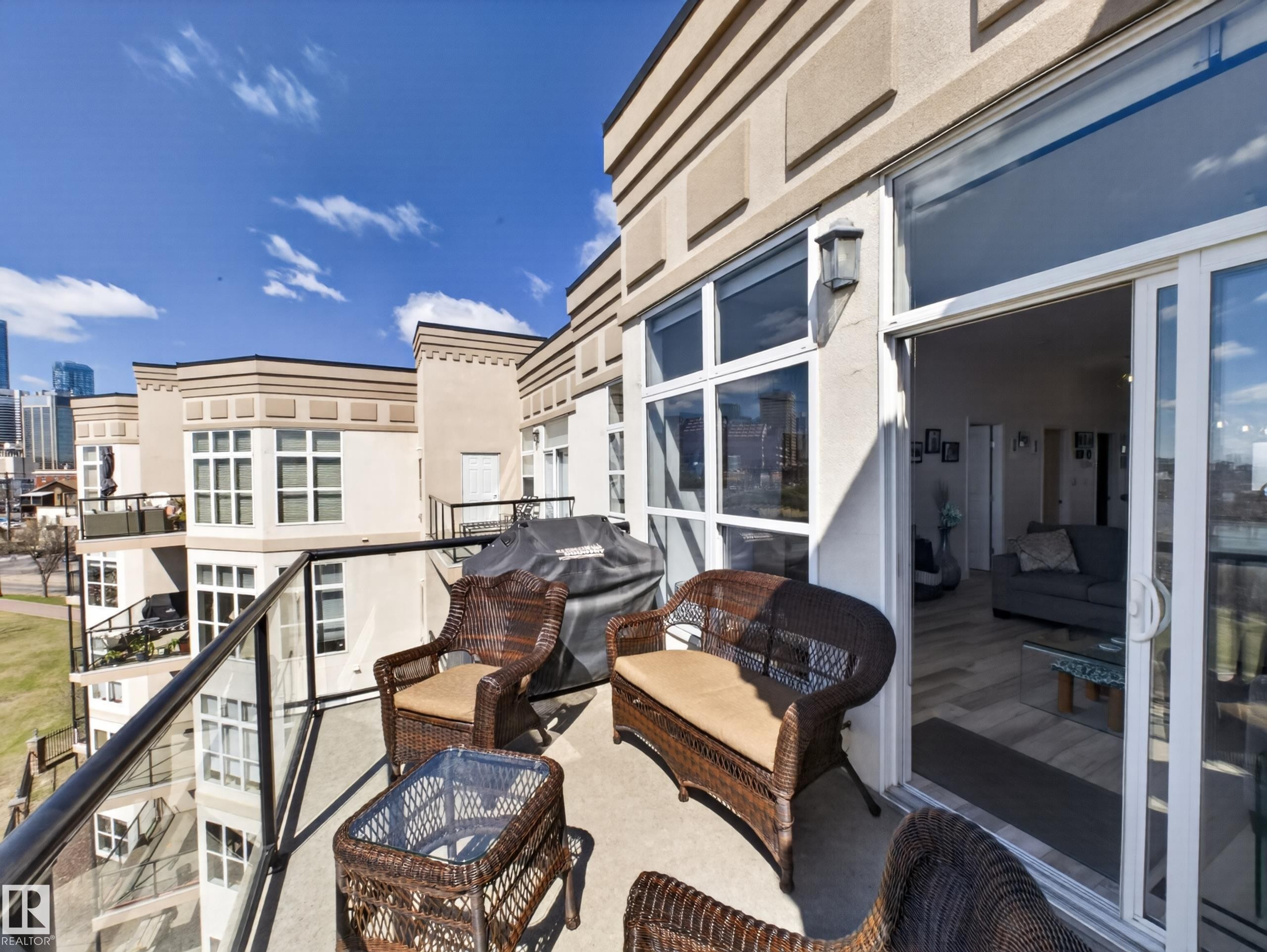 516 9507 101 Avenue, Edmonton, AB - Outdoor