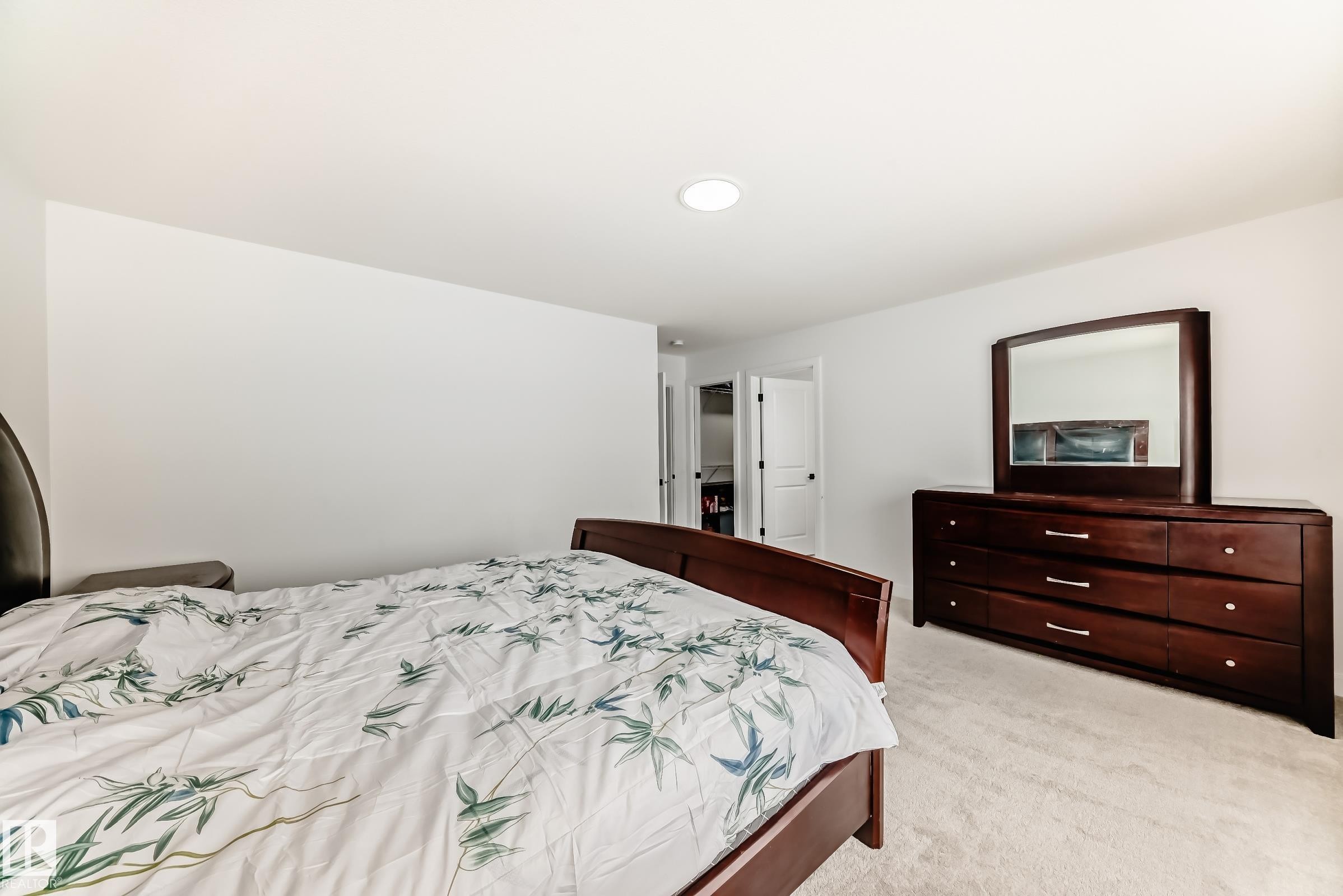 3247 Chernowski Way, Edmonton, AB - Indoor Photo Showing Bedroom