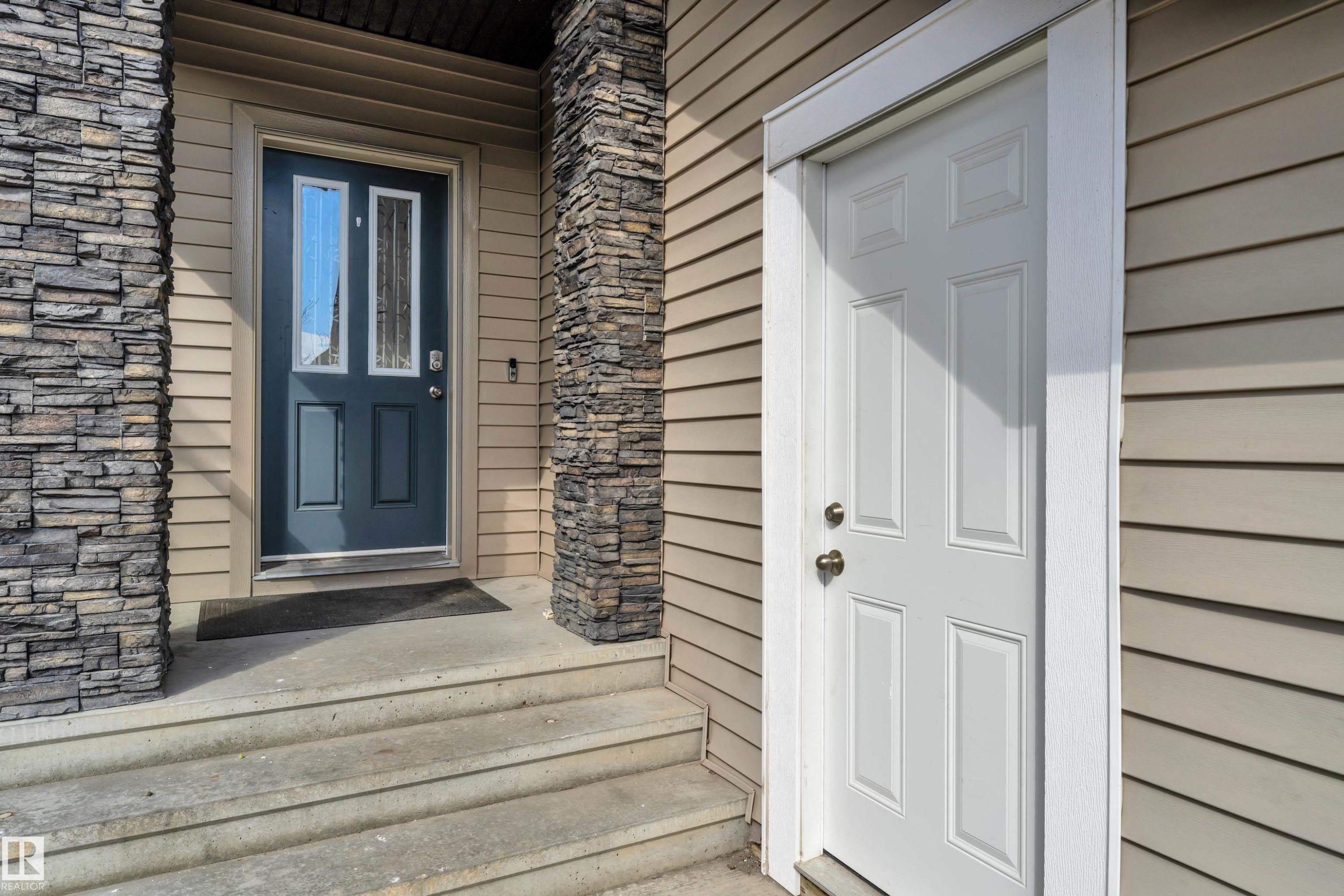 642 Adams Way, Edmonton, AB - Outdoor With Exterior