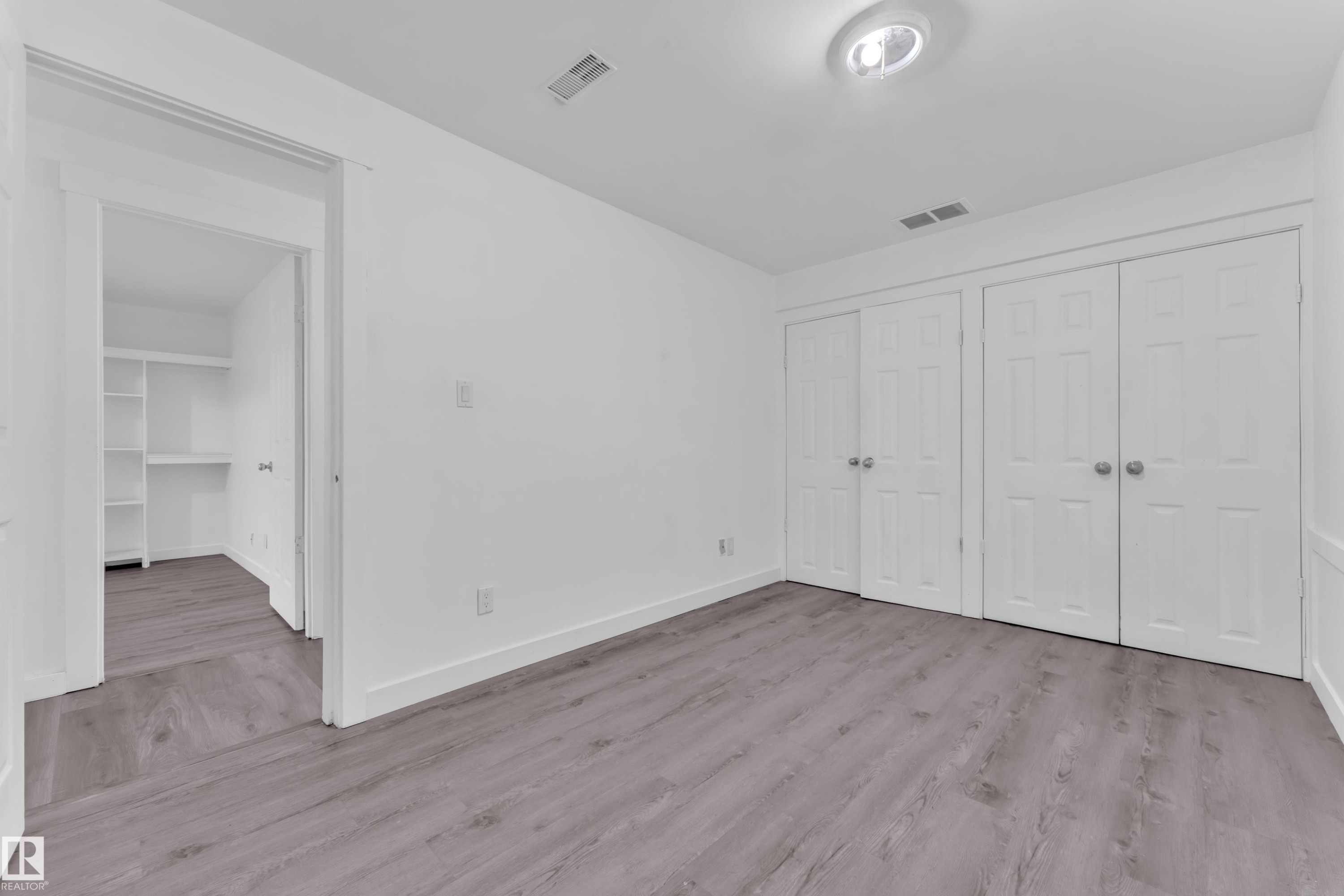 642 Adams Way, Edmonton, AB - Indoor Photo Showing Other Room