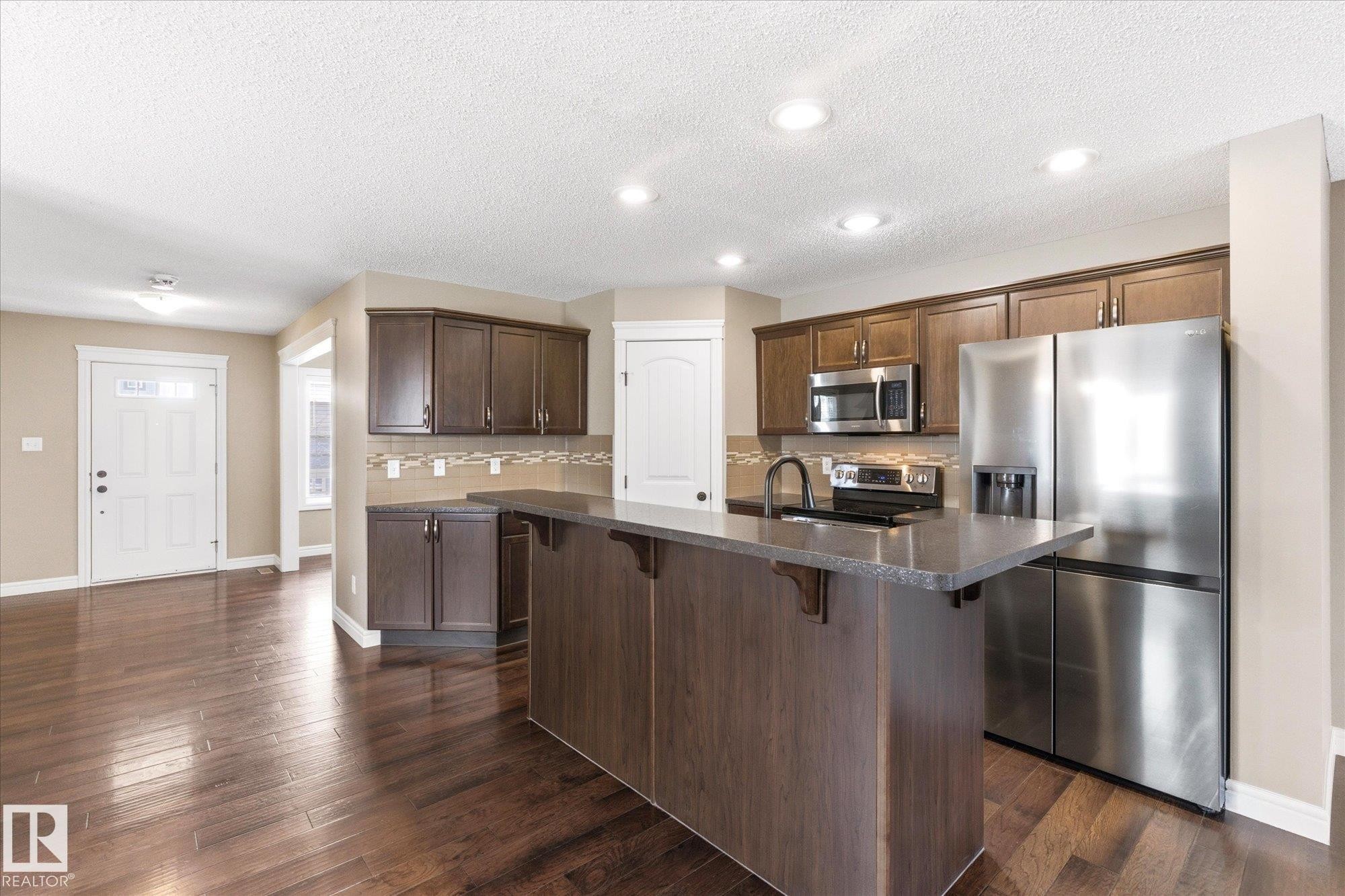 552 178A Street, Edmonton, AB - Indoor Photo Showing Kitchen