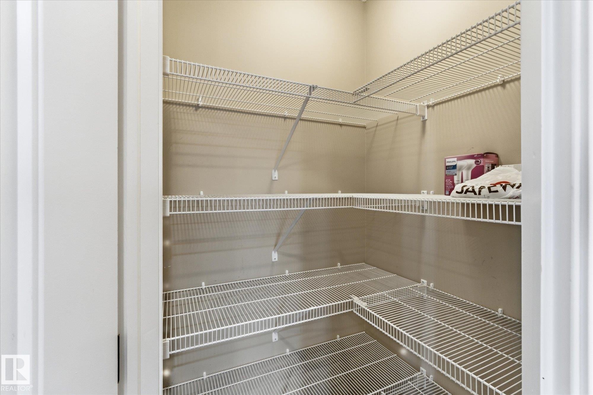 552 178A Street, Edmonton, AB - Indoor With Storage