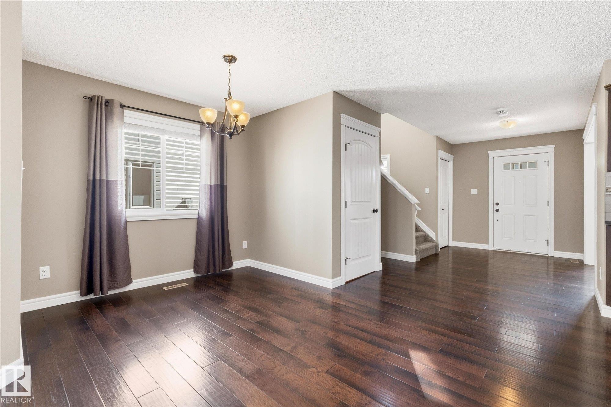 552 178A Street, Edmonton, AB - Indoor Photo Showing Other Room