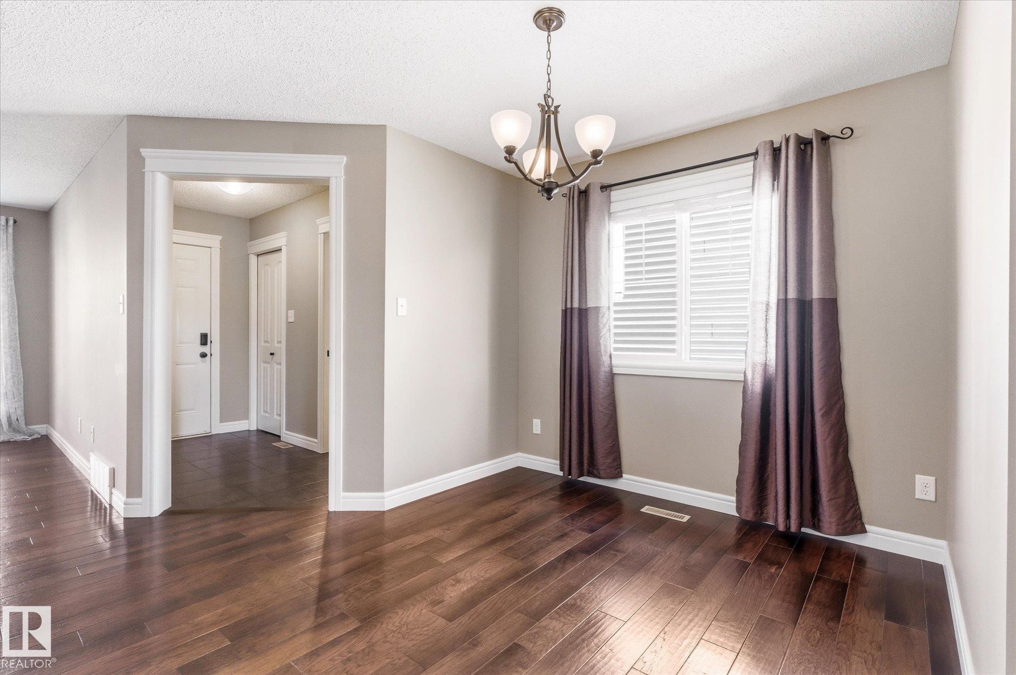552 178A Street, Edmonton, AB - Indoor Photo Showing Other Room