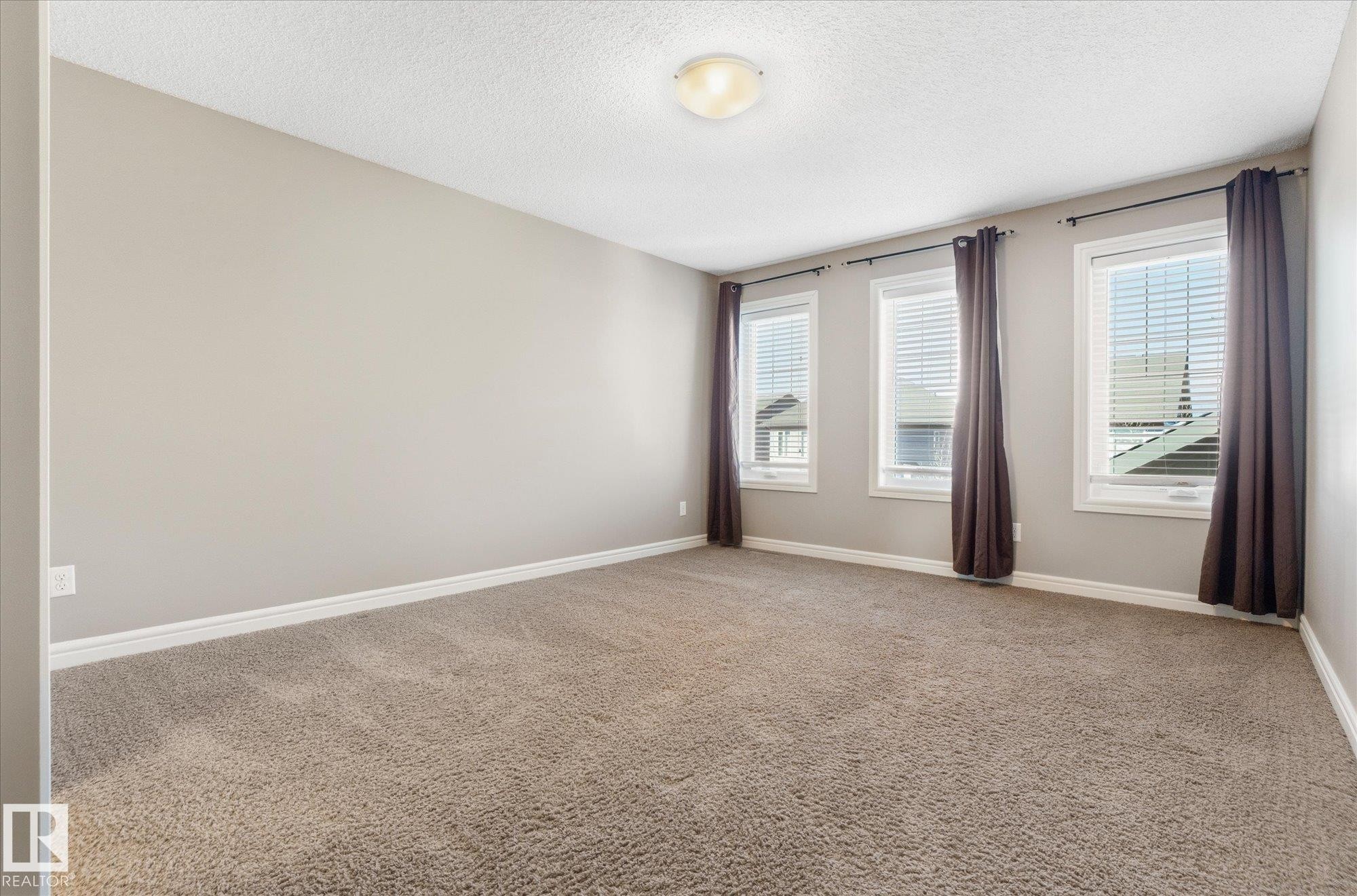 552 178A Street, Edmonton, AB - Indoor Photo Showing Other Room
