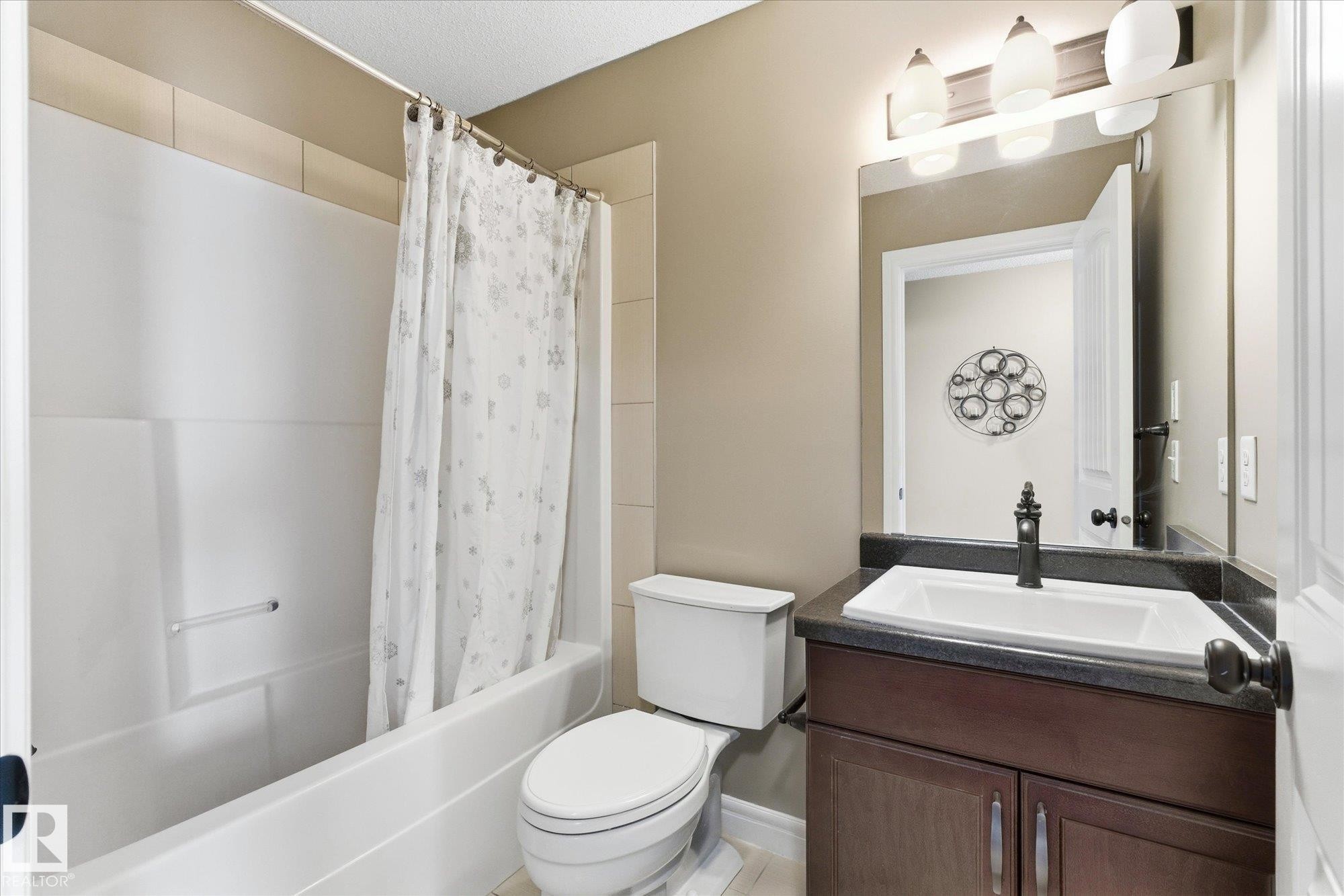 552 178A Street, Edmonton, AB - Indoor Photo Showing Bathroom