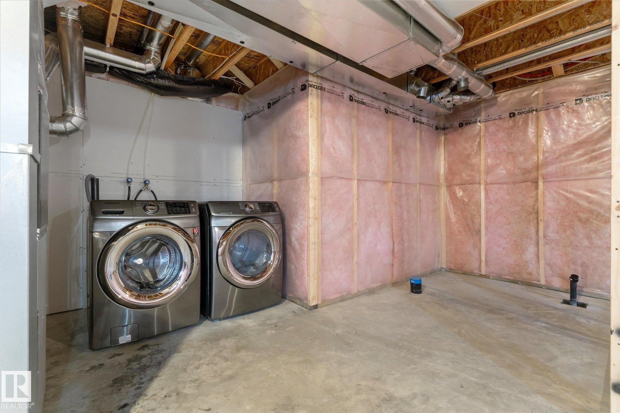 552 178A Street, Edmonton, AB - Indoor Photo Showing Laundry Room