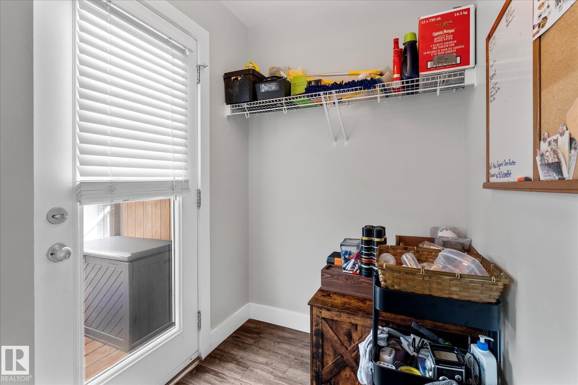4126 6A Street, Edmonton, AB - Indoor
