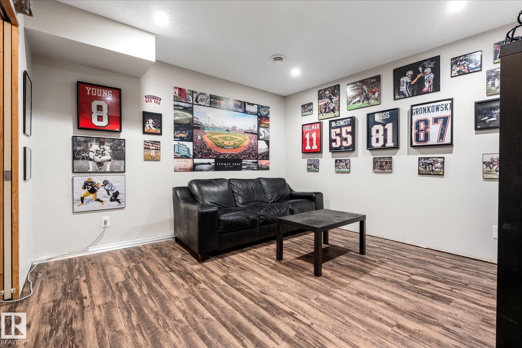 4126 6A Street, Edmonton, AB - Indoor