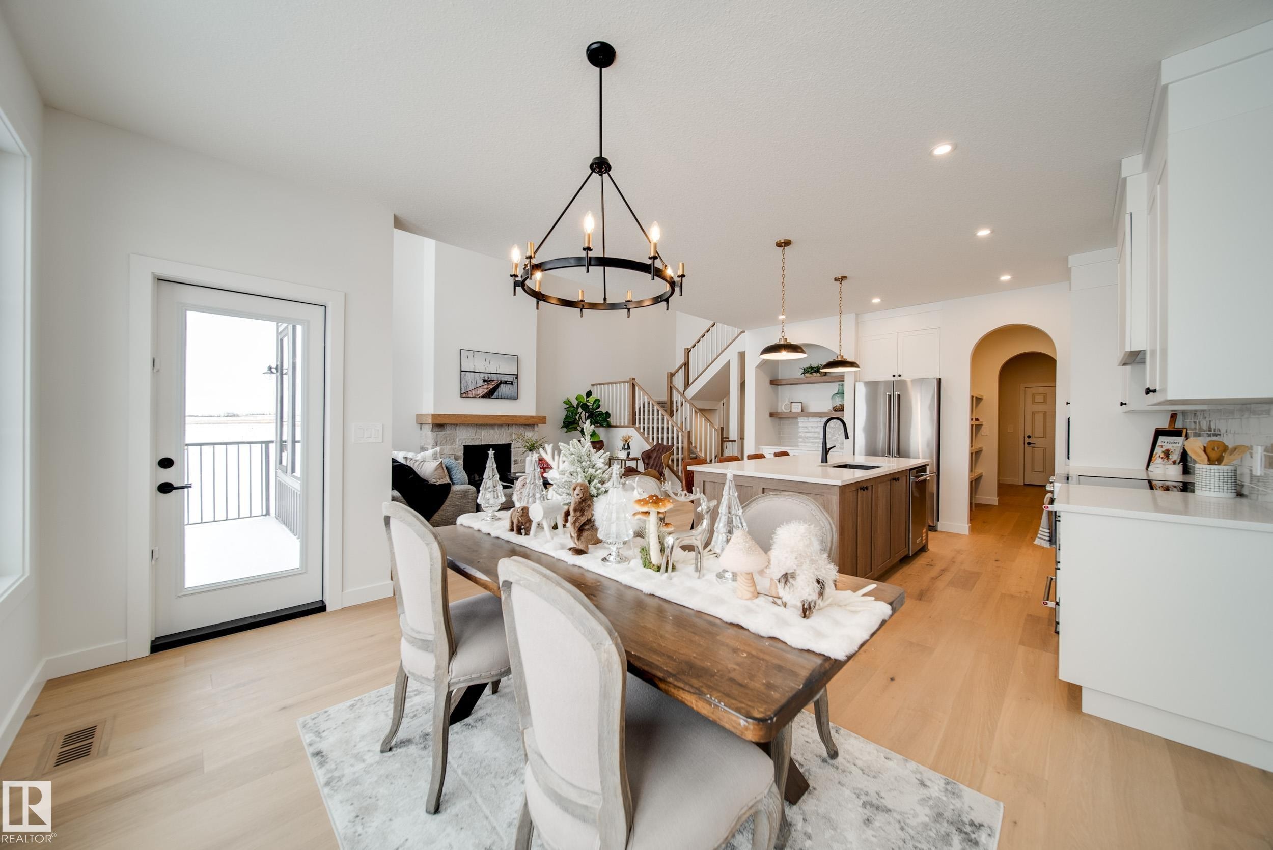 73 Chartres Close, St. Albert, AB - Indoor Photo Showing Dining Room
