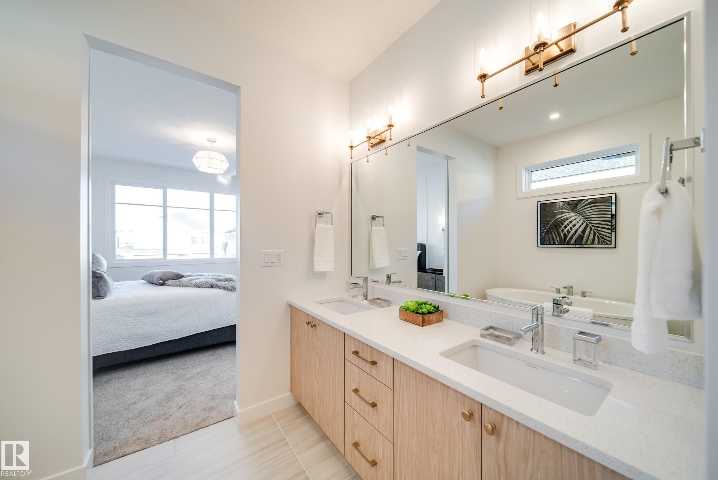 73 Chartres Close, St. Albert, AB - Indoor Photo Showing Bathroom