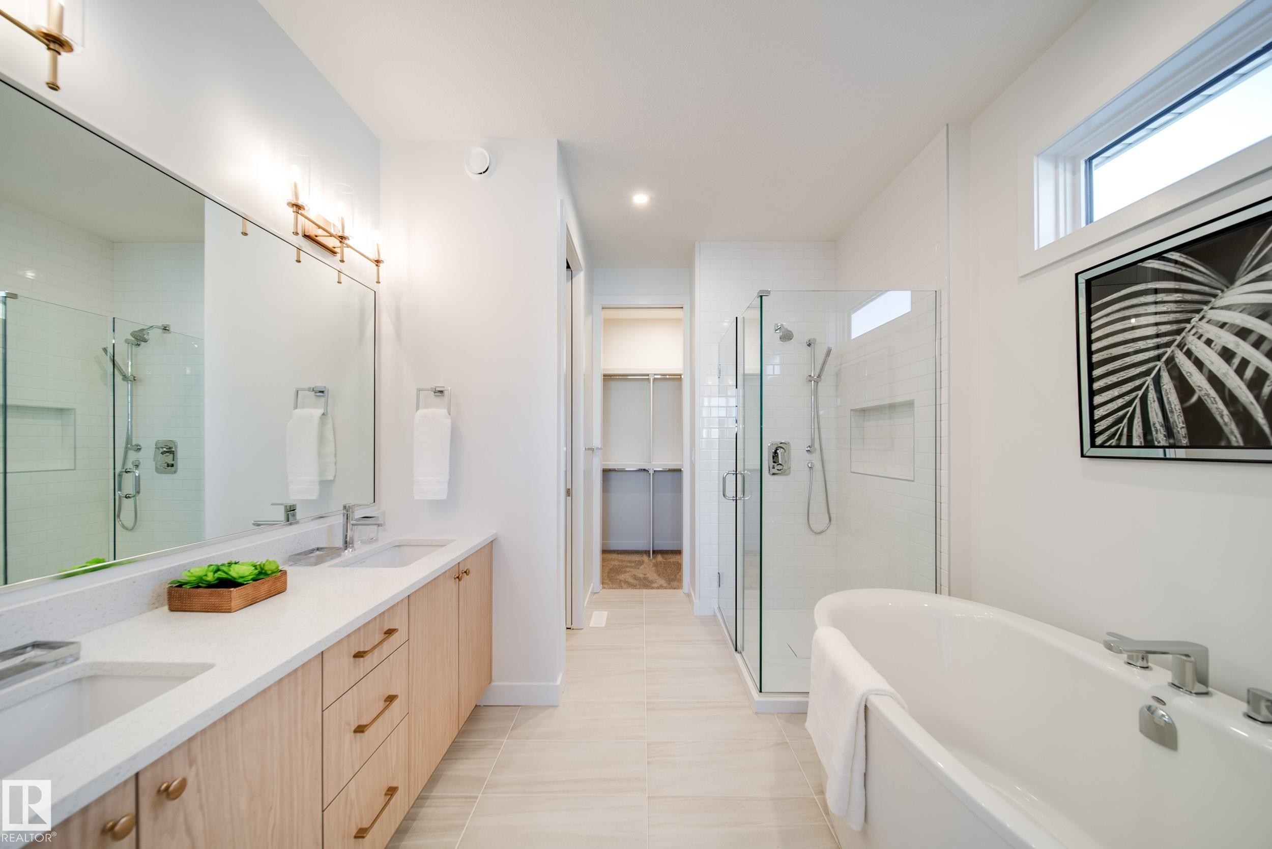 73 Chartres Close, St. Albert, AB - Indoor Photo Showing Bathroom