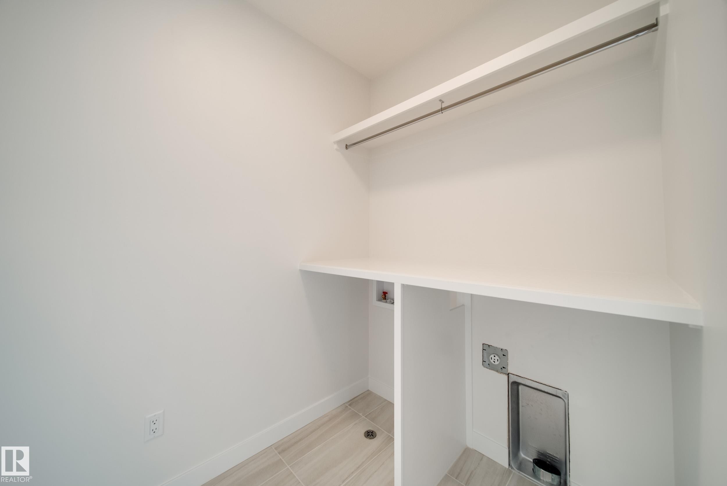 73 Chartres Close, St. Albert, AB - Indoor With Storage