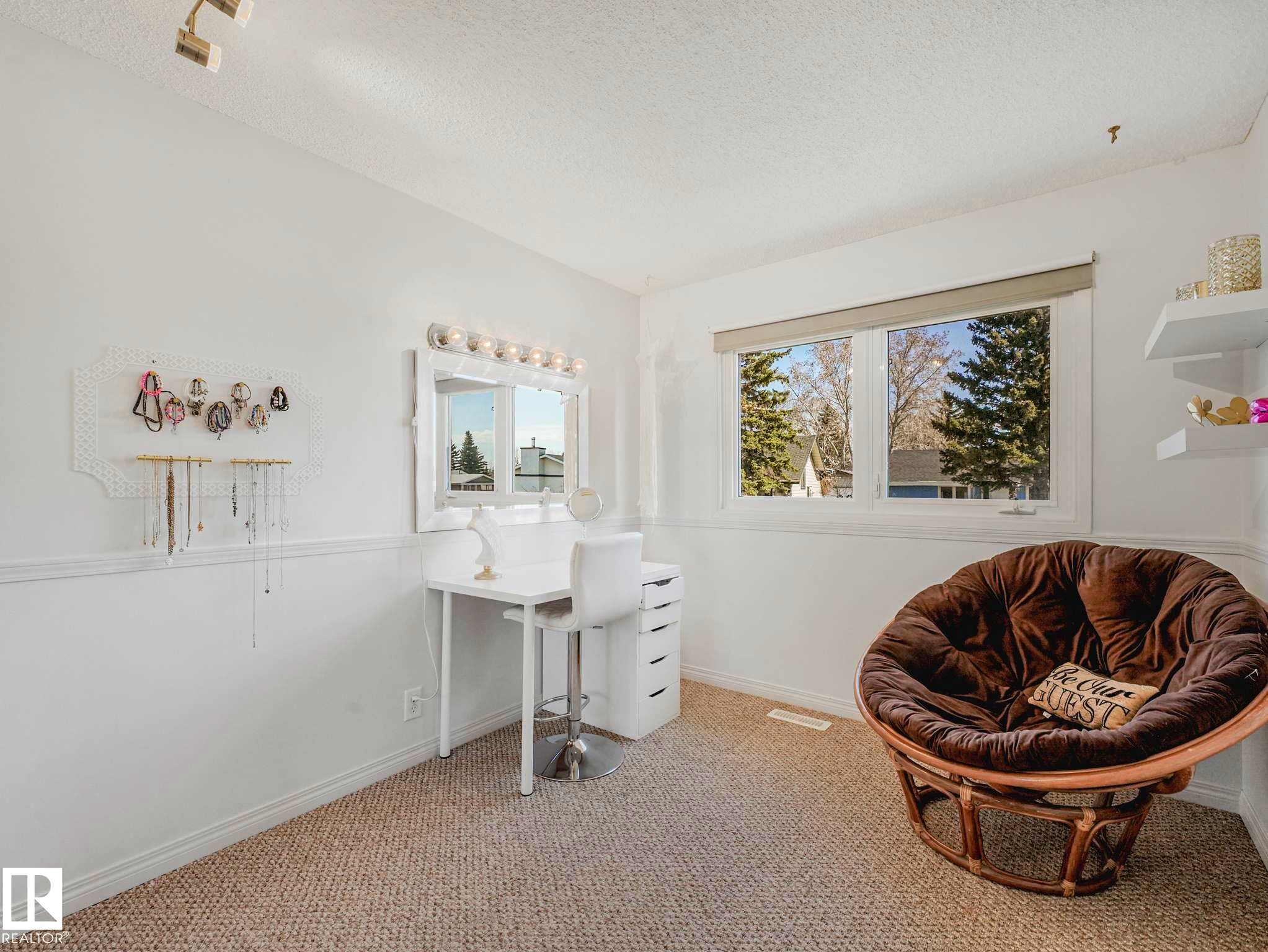 6011 37 Avenue, Edmonton, AB - Indoor