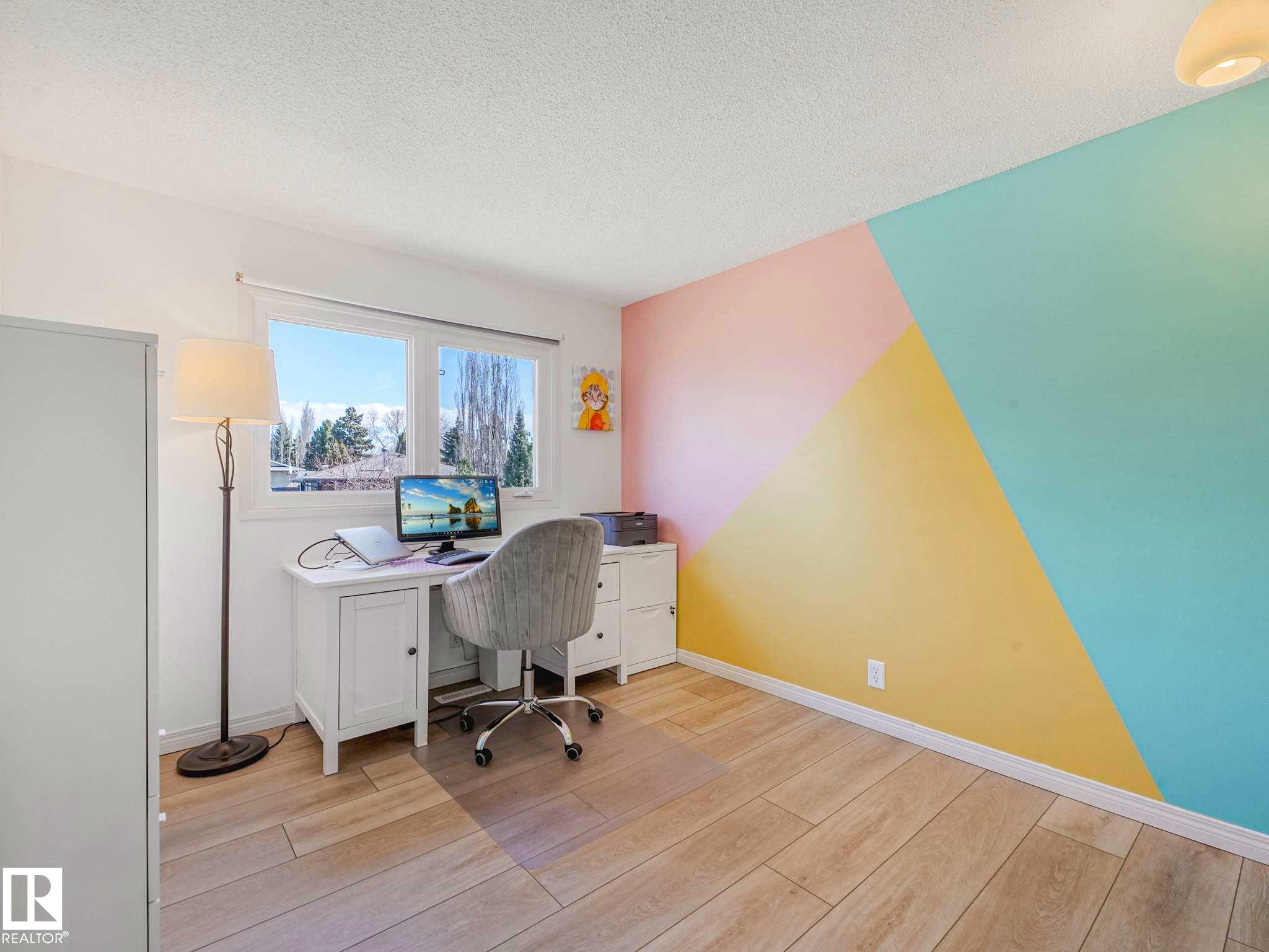 6011 37 Avenue, Edmonton, AB - Indoor