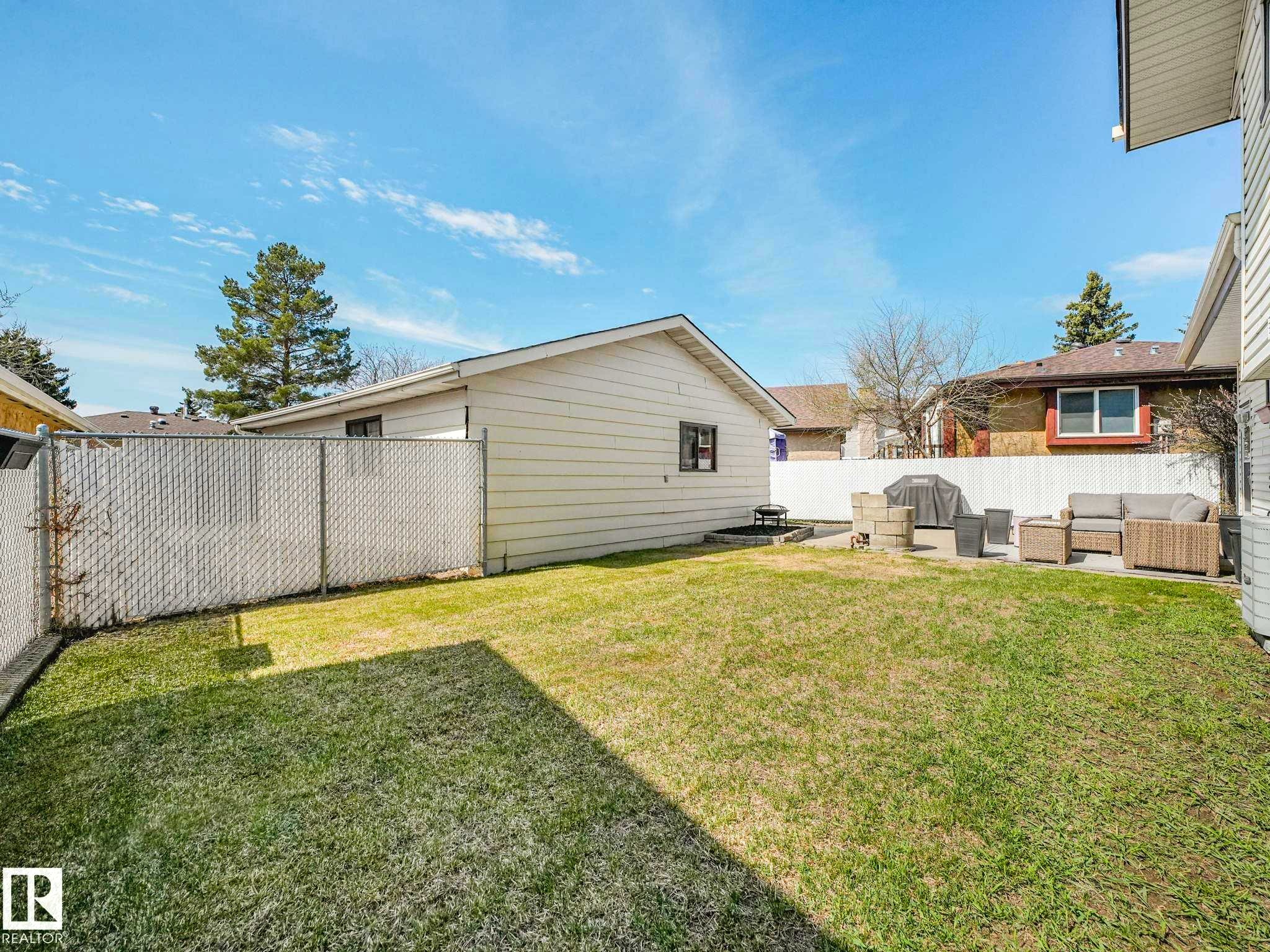 6011 37 Avenue, Edmonton, AB - Outdoor