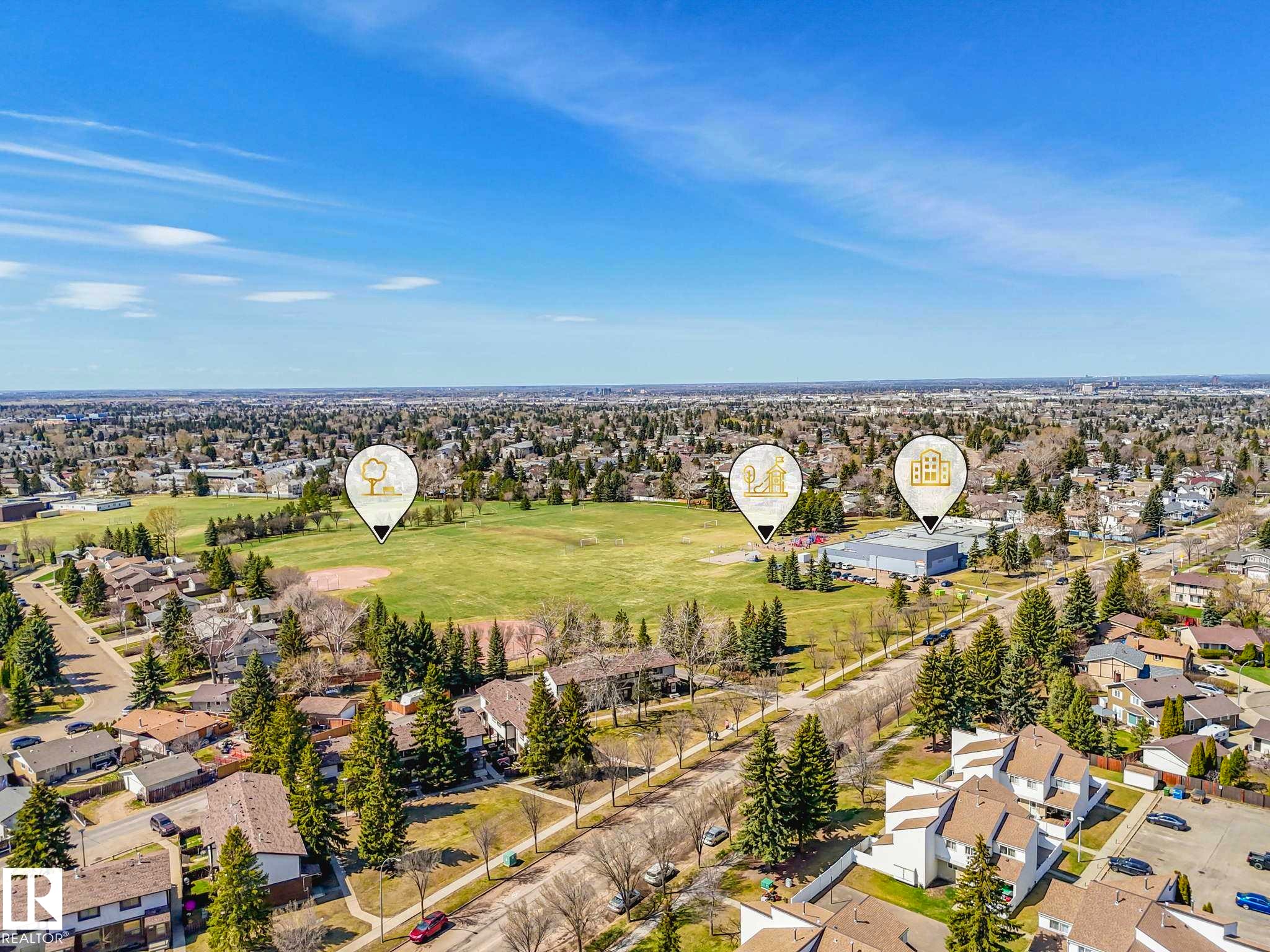 6011 37 Avenue, Edmonton, AB - Outdoor With View