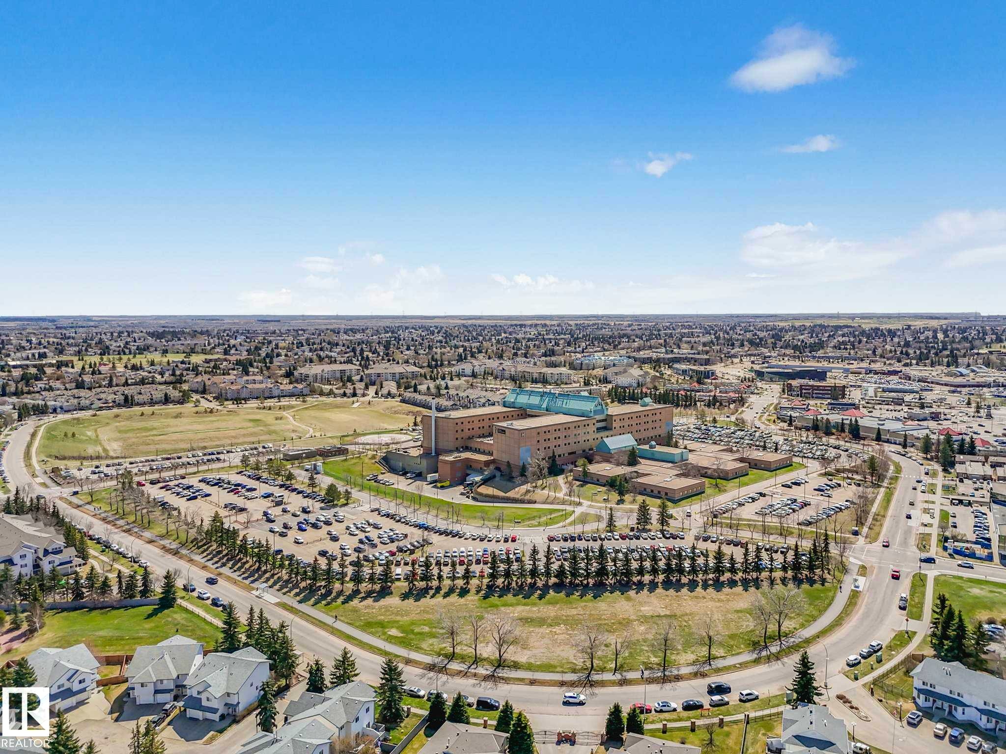 6011 37 Avenue, Edmonton, AB - Outdoor With View