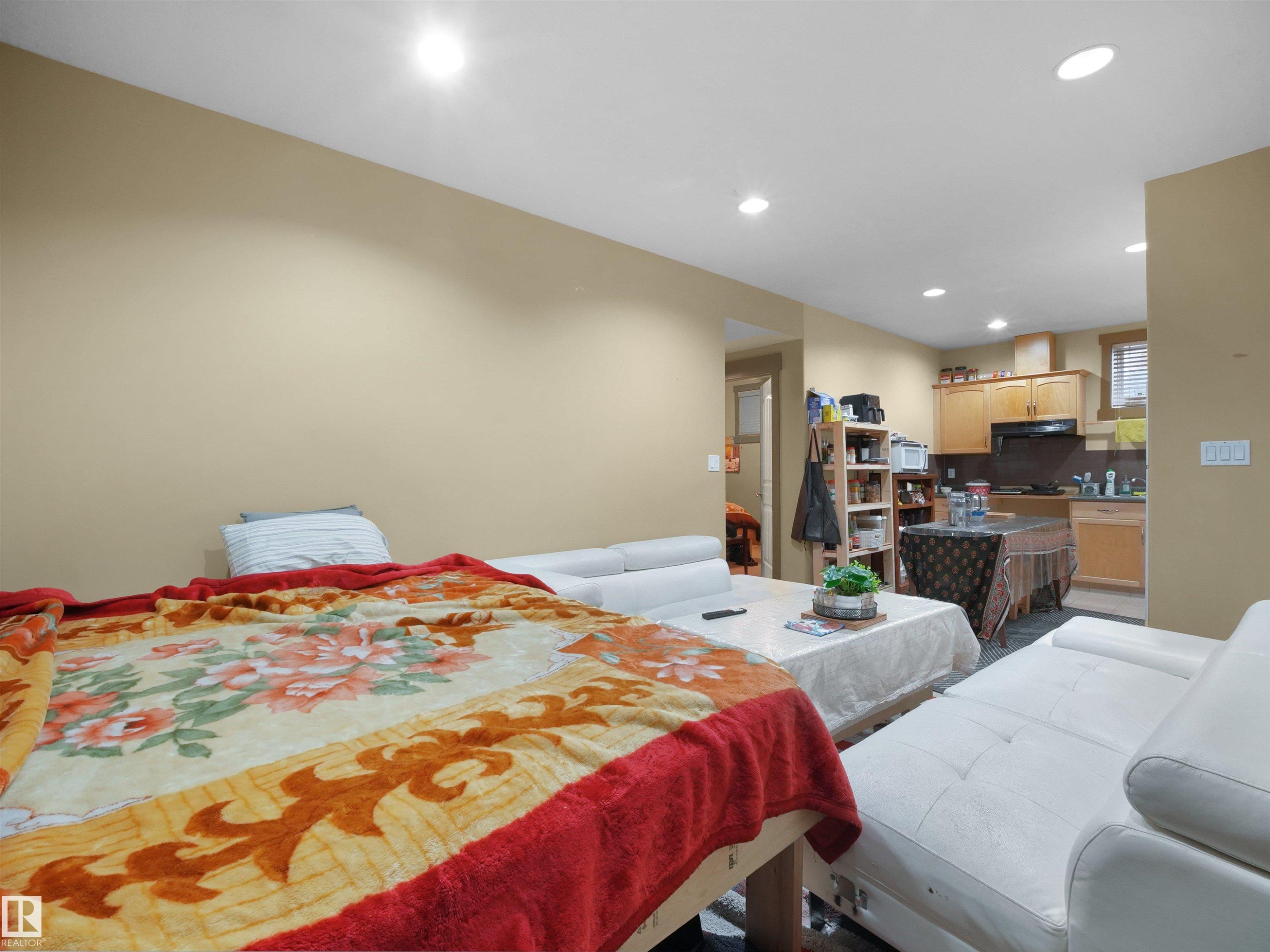 1015 61 Street, Edmonton, AB - Indoor Photo Showing Bedroom