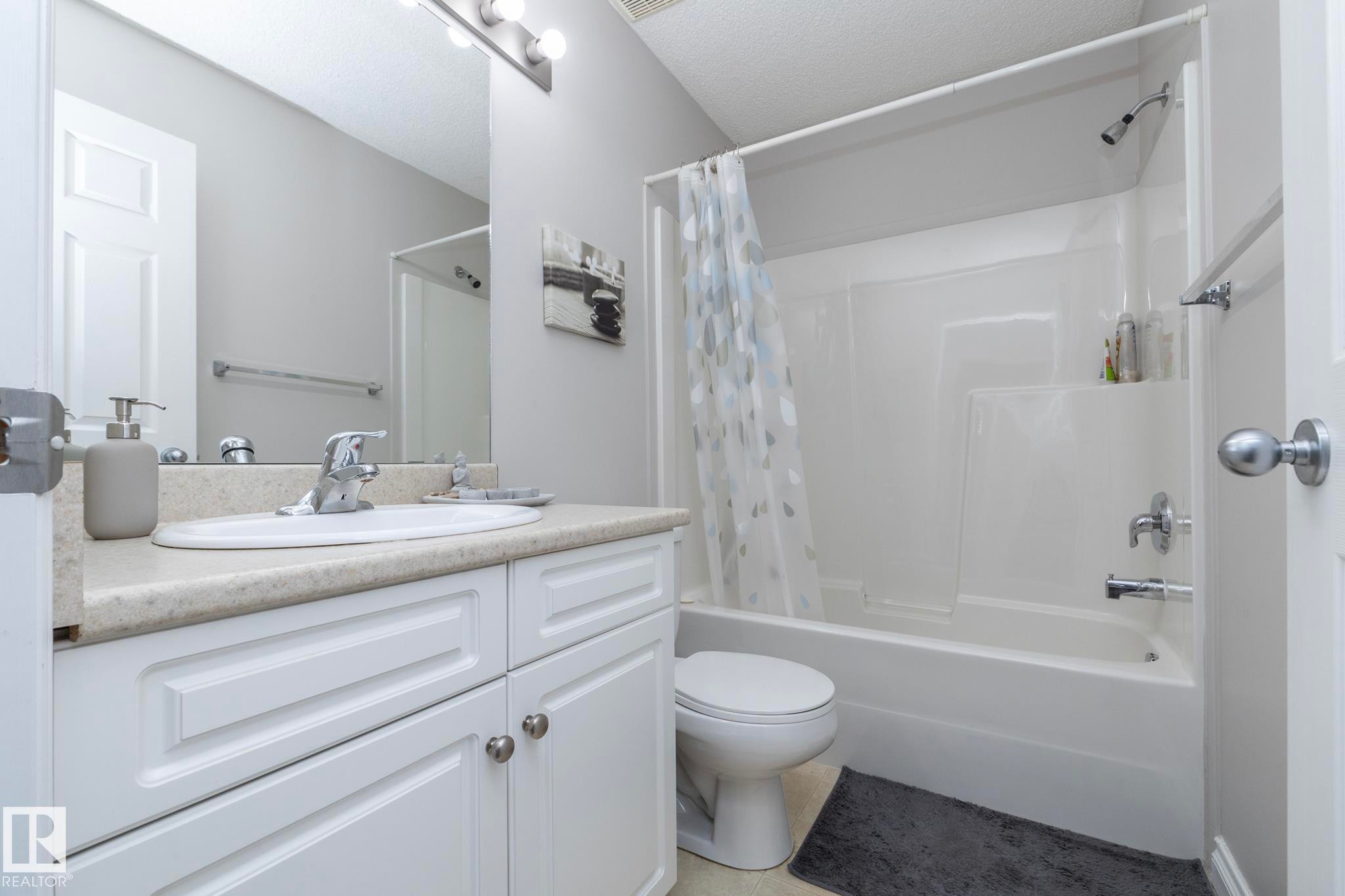 102 304 Lewis Estates Boulevard, Edmonton, AB - Indoor Photo Showing Bathroom
