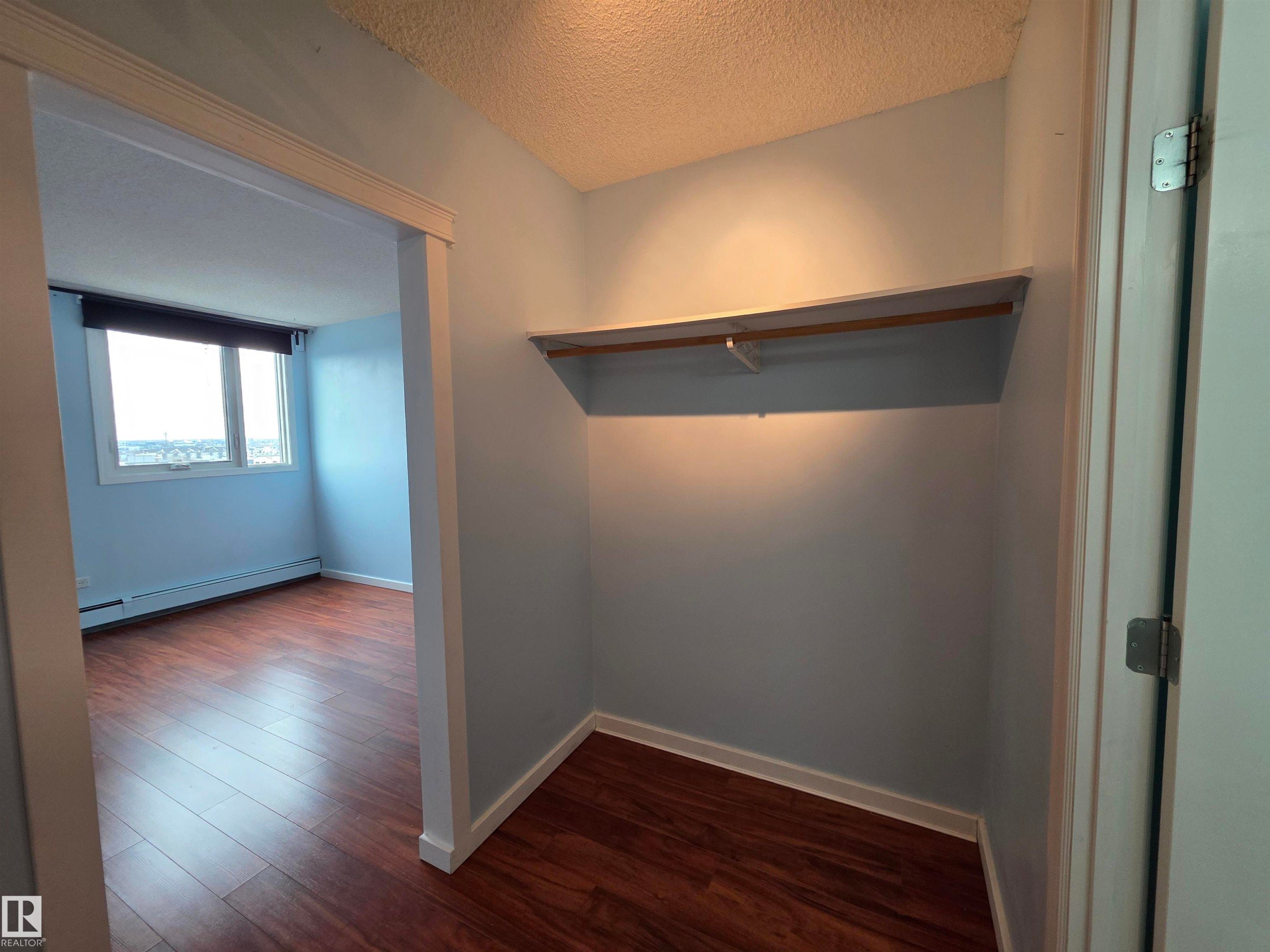 1201 10135 Saskatchewan Drive, Edmonton, AB - Indoor Photo Showing Other Room