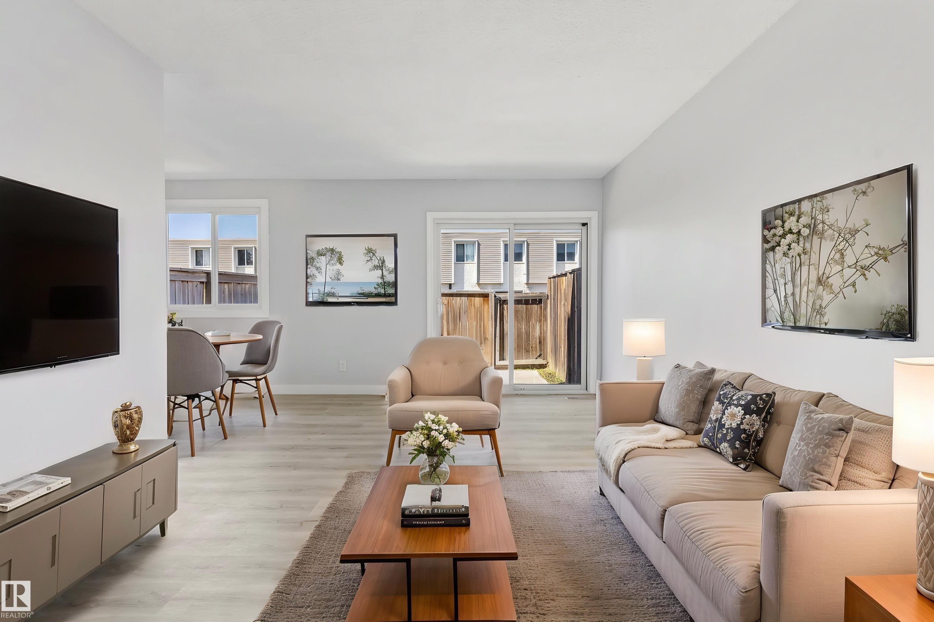 120 Cornell Court, Edmonton, AB - Indoor Photo Showing Other Room